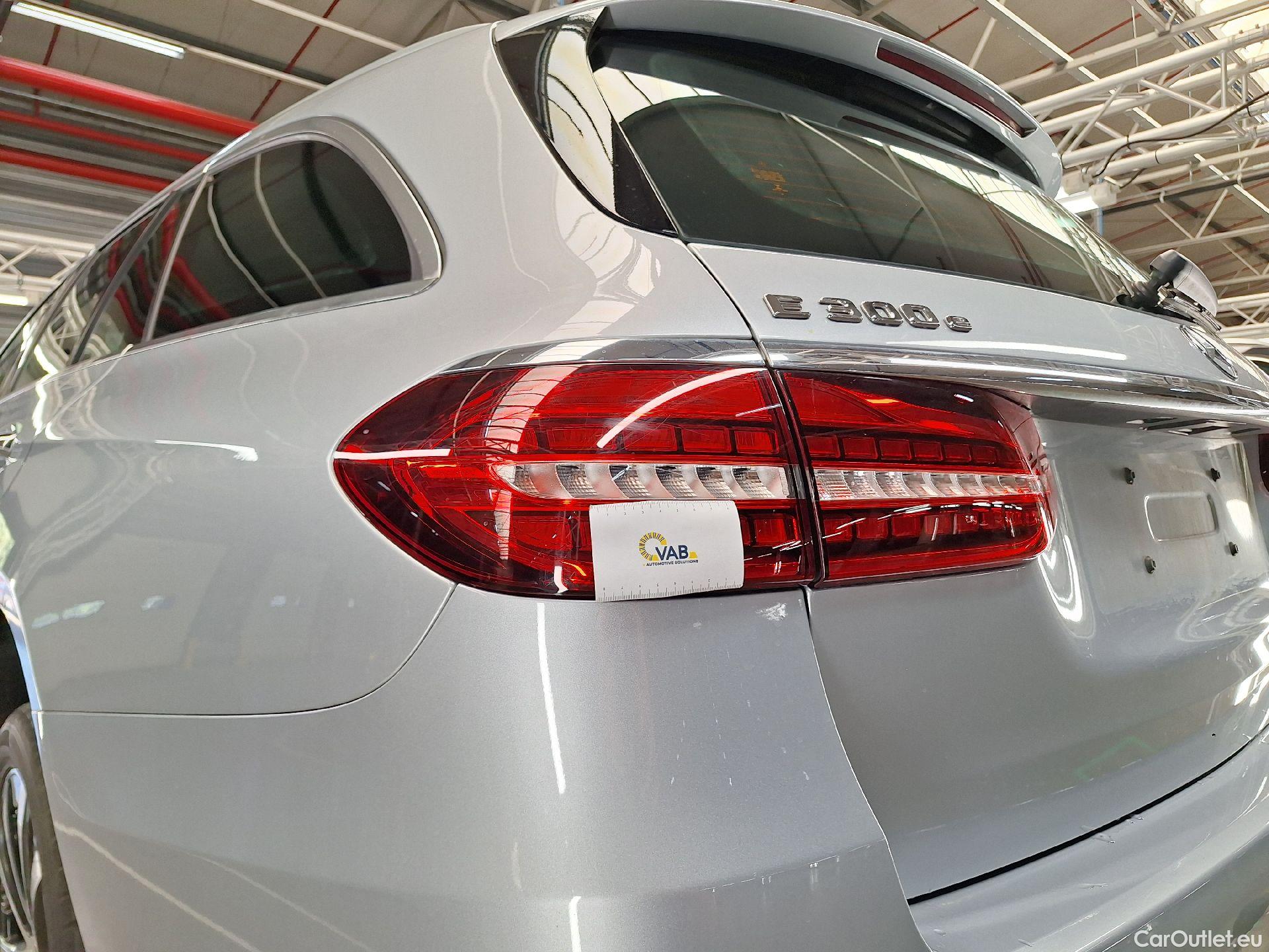  Mercedes  E-Klasse Mercedes, E-Clas Br FL'20 PHEV, E Break 300 e 225kW Bus.So.Aut #16
