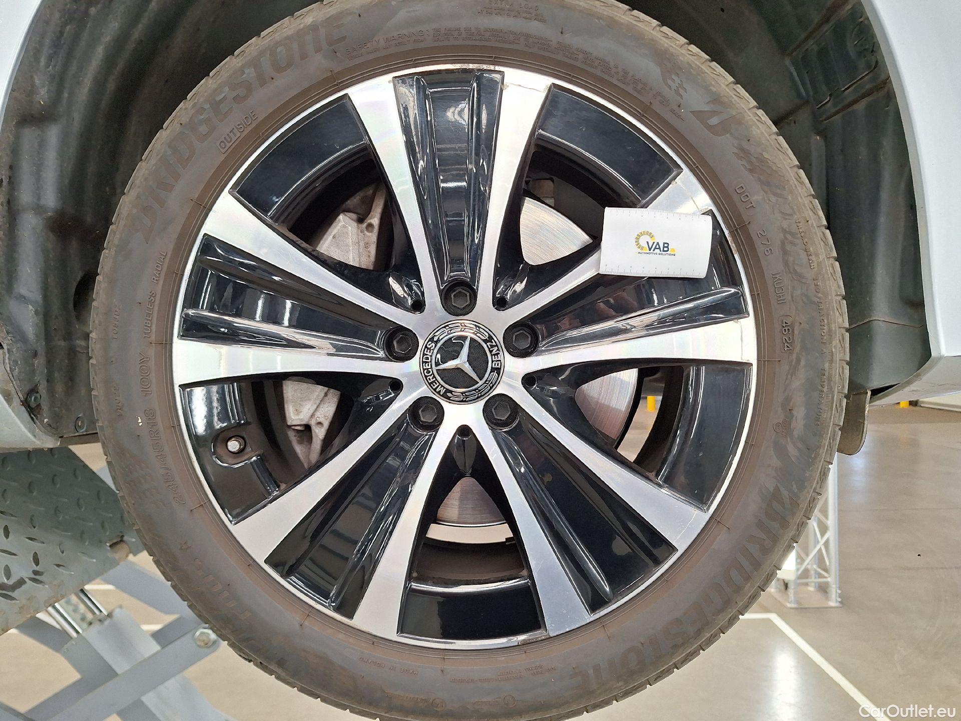  Mercedes  E-Klasse Mercedes, E-Clas Br FL'20 PHEV, E Break 300 e 225kW Bus.So.Aut #42
