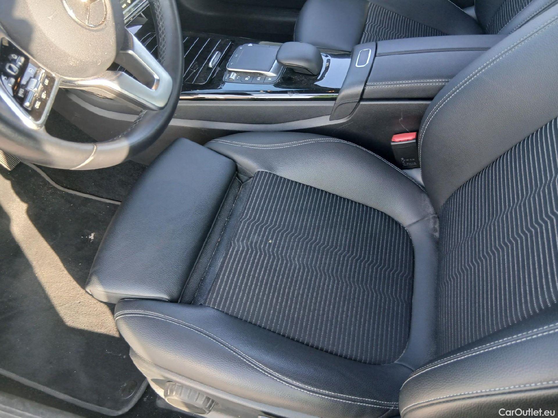  Mercedes  A-Klasse MERCEDES-BENZ Clase A / 2018 / 4P / sedán Sedán A 250 e #24