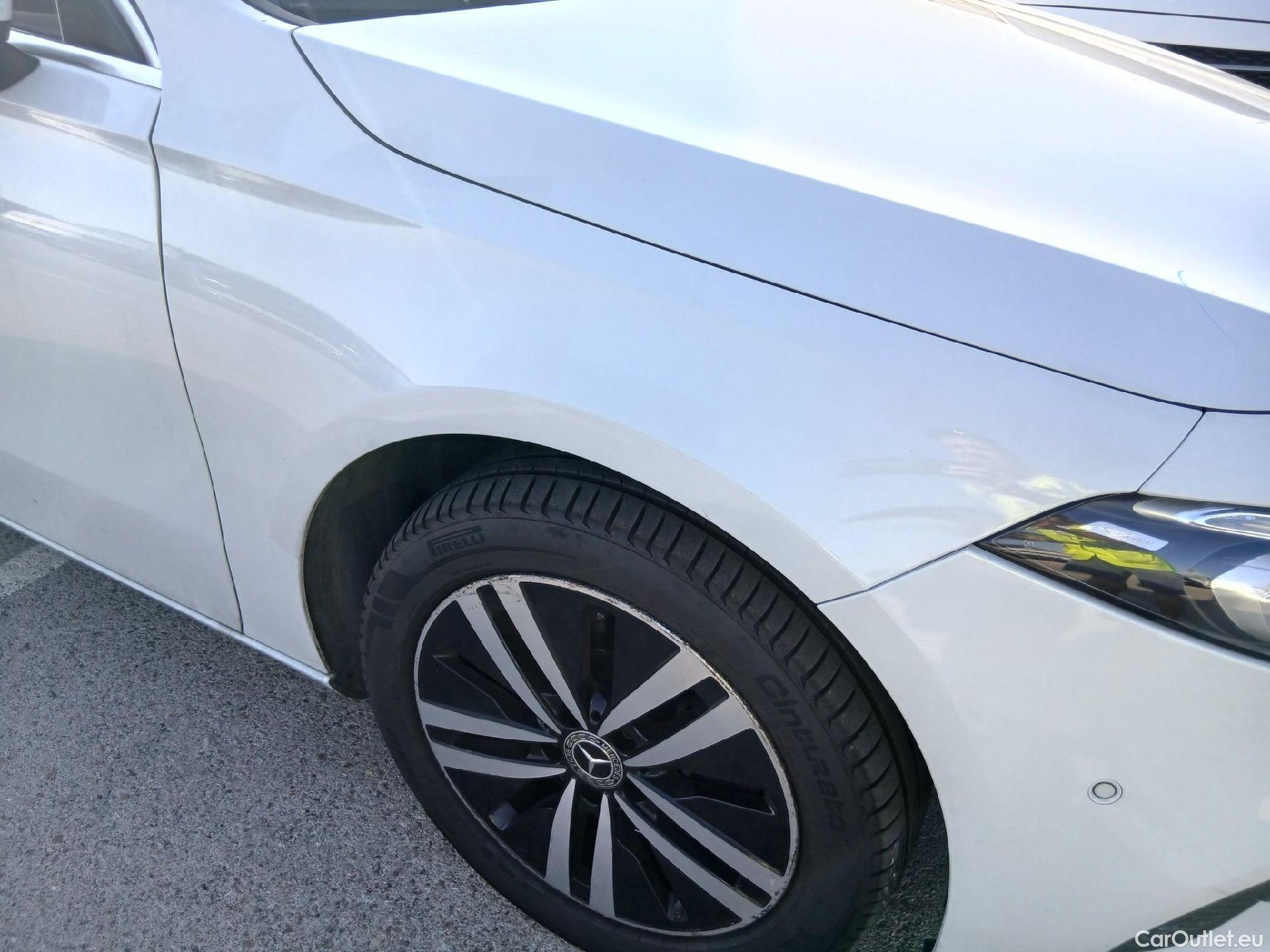  Mercedes  A-Klasse MERCEDES-BENZ Clase A / 2018 / 4P / sedán Sedán A 250 e #41