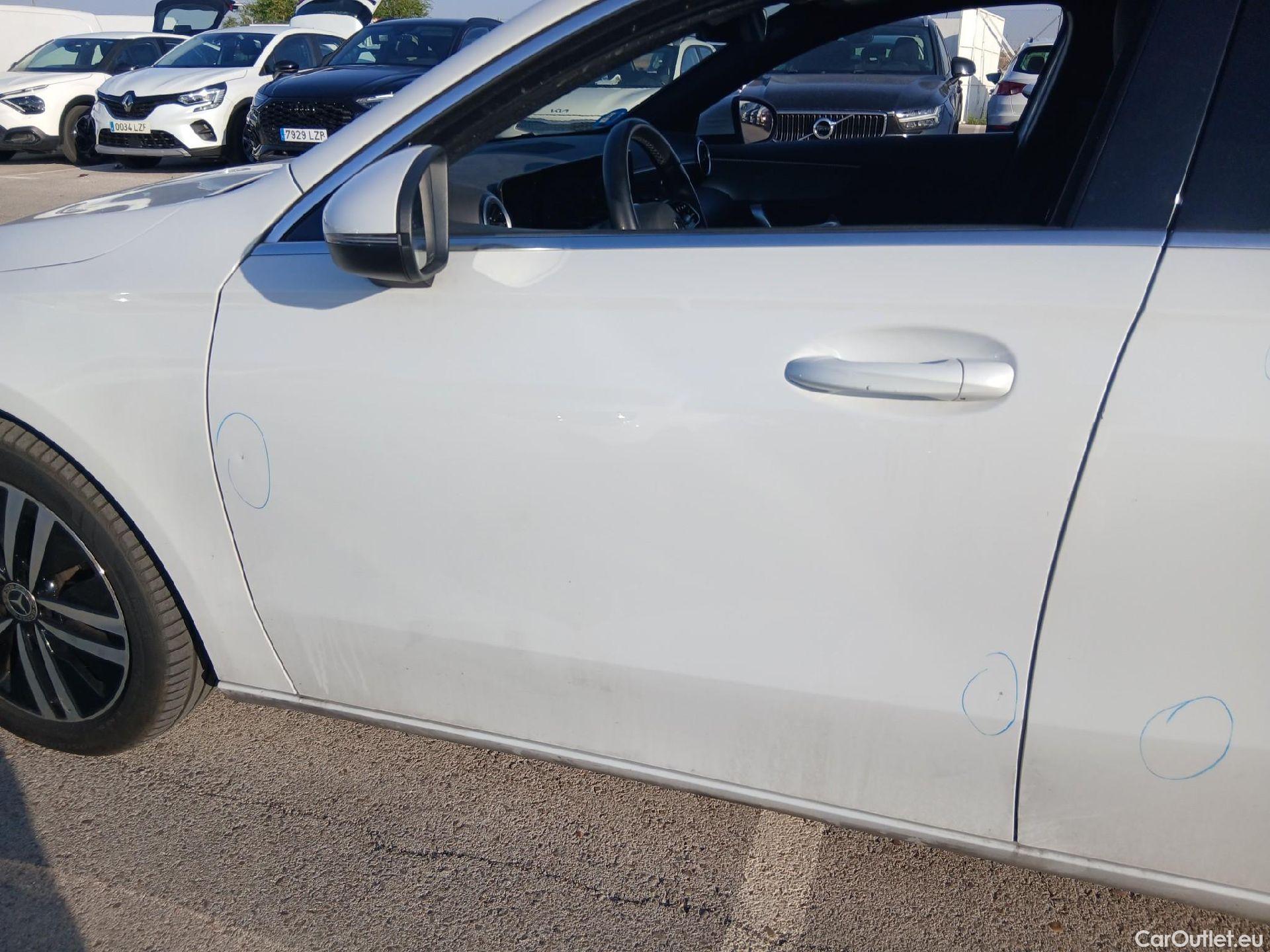  Mercedes  A-Klasse MERCEDES-BENZ Clase A / 2018 / 4P / sedán Sedán A 250 e #15