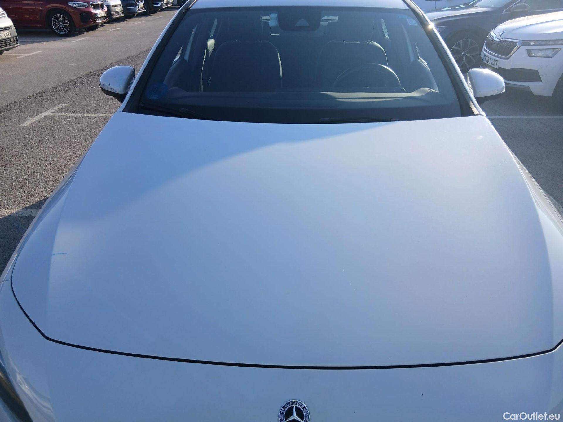  Mercedes  A-Klasse MERCEDES-BENZ Clase A / 2018 / 4P / sedán Sedán A 250 e #4
