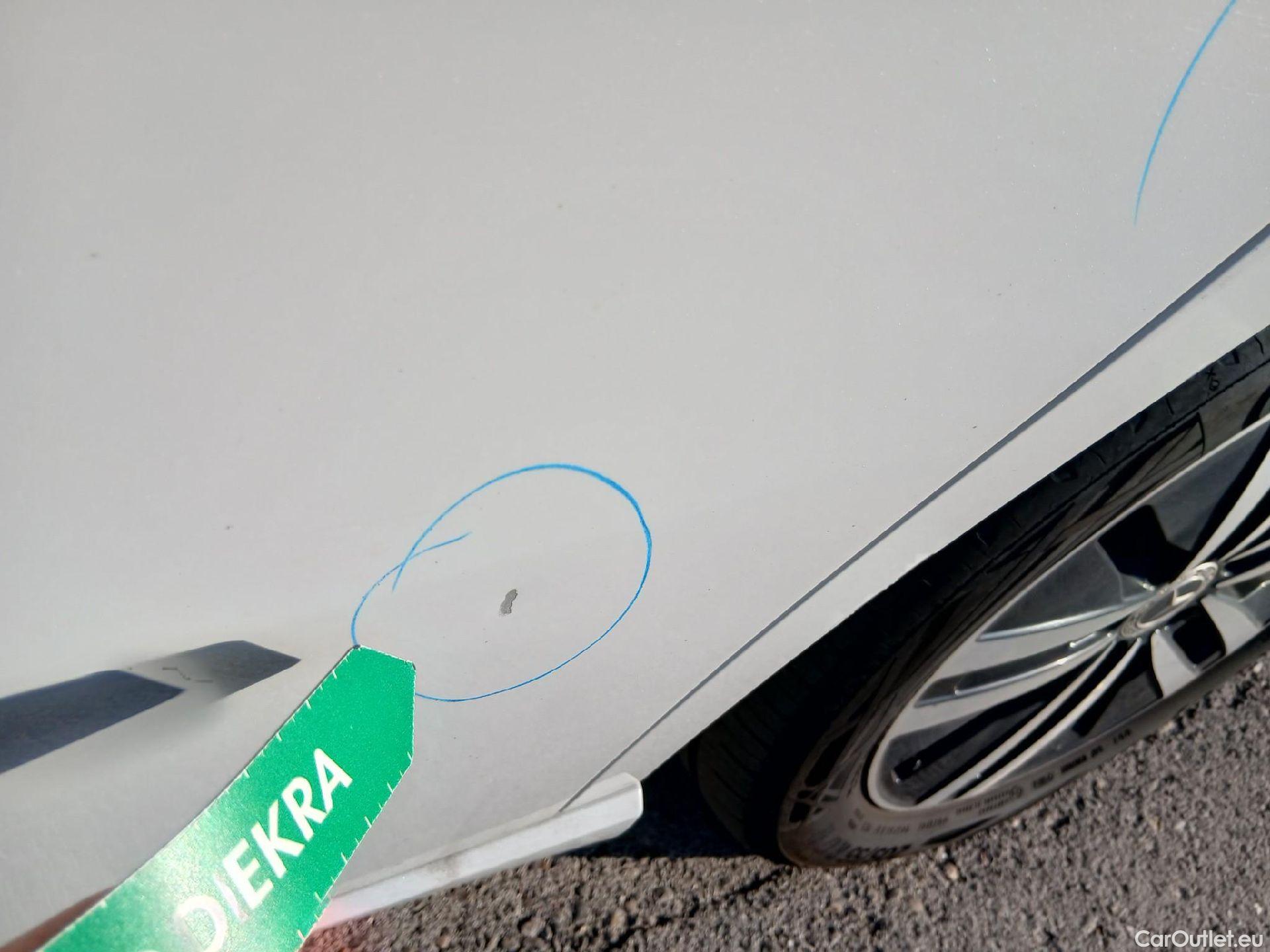  Mercedes  A-Klasse MERCEDES-BENZ Clase A / 2018 / 4P / sedán Sedán A 250 e #17