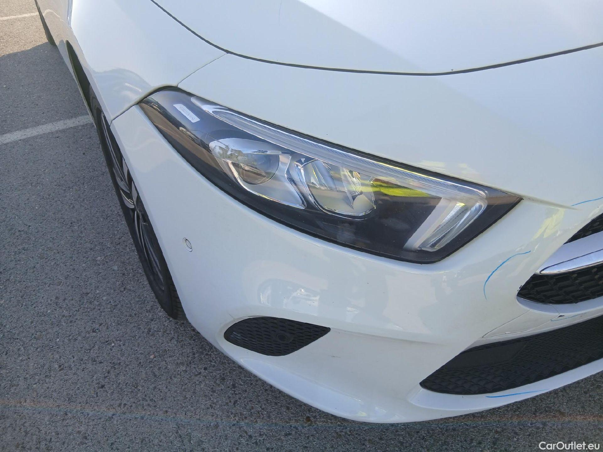  Mercedes  A-Klasse MERCEDES-BENZ Clase A / 2018 / 4P / sedán Sedán A 250 e #8