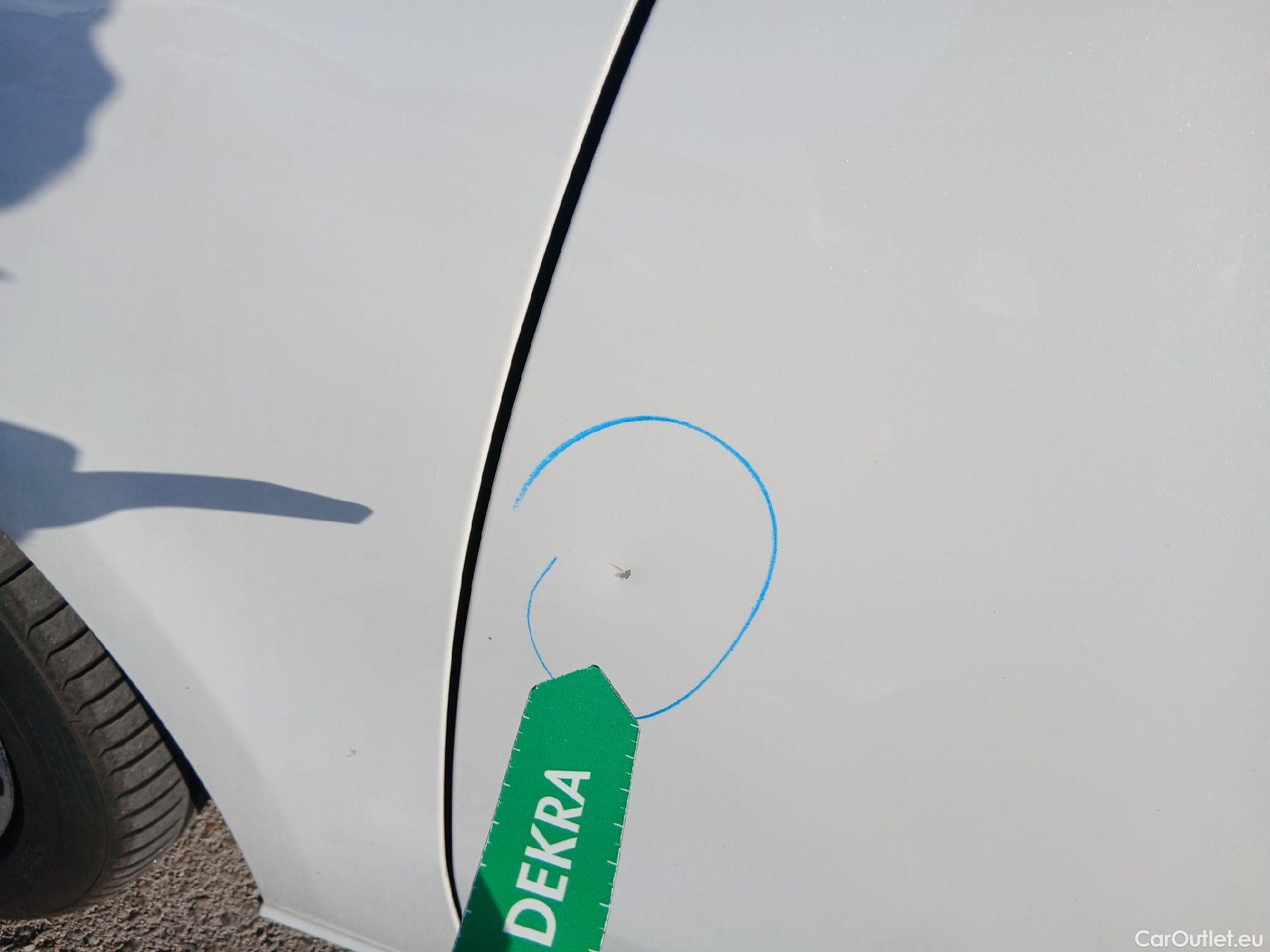  Mercedes  A-Klasse MERCEDES-BENZ Clase A / 2018 / 4P / sedán Sedán A 250 e #14