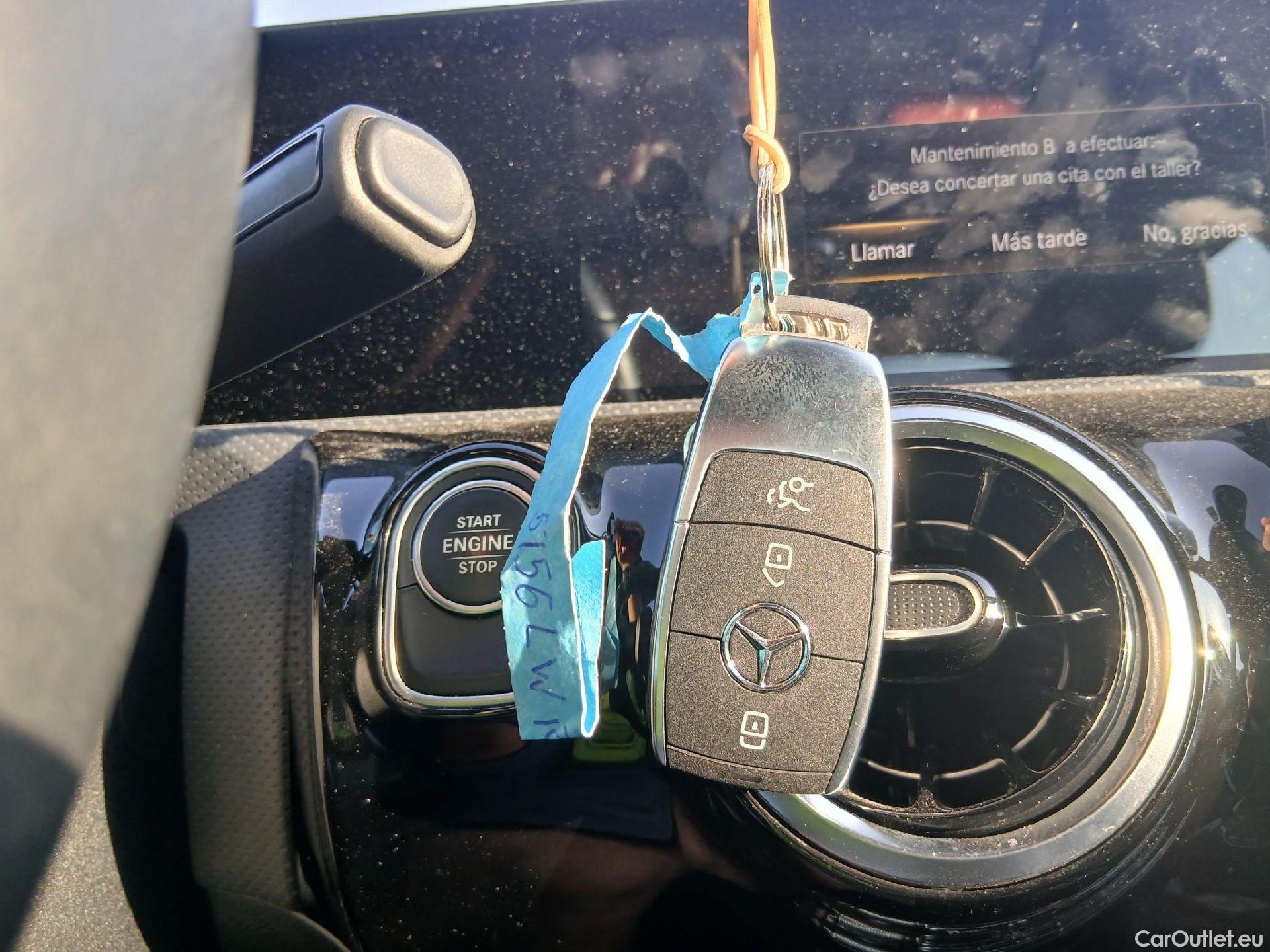  Mercedes  A-Klasse MERCEDES-BENZ Clase A / 2018 / 4P / sedán Sedán A 250 e #1