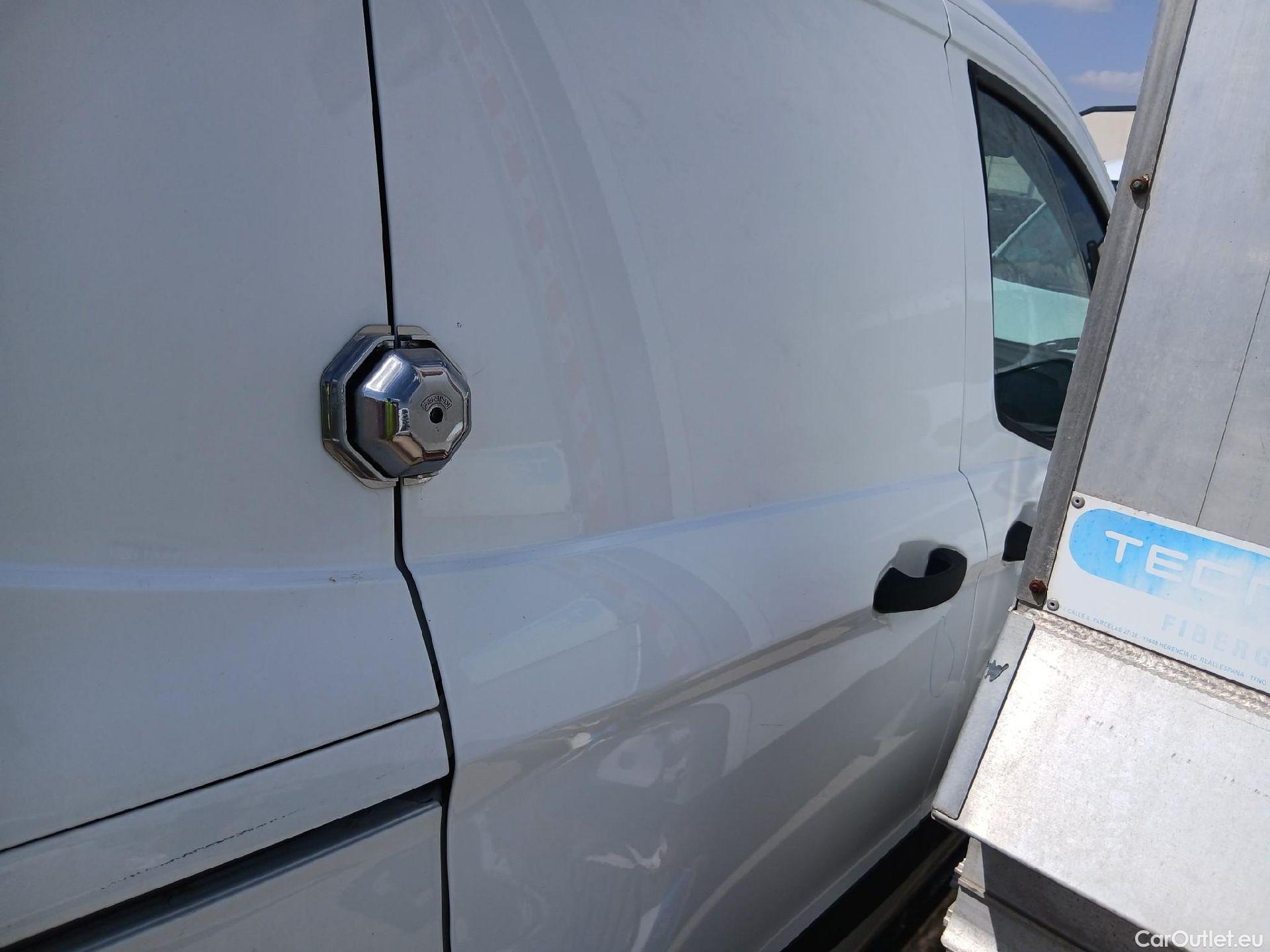  Ford  Transit FORD  Courier/2014/4P/furgón der.turis Van 1.5 TDCi 75kW Trend #23