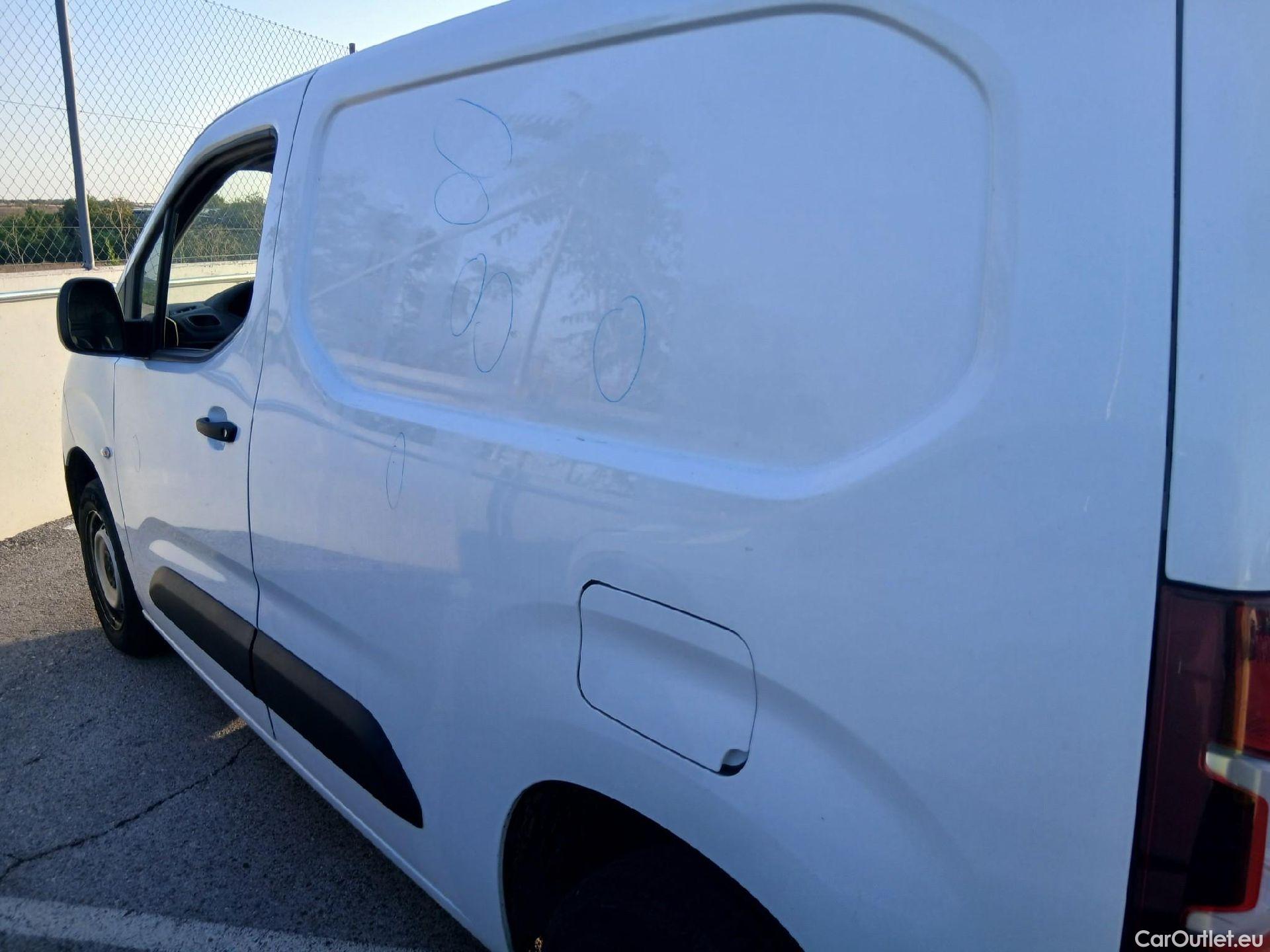  Peugeot  Partner PEUGEOT  / 2018 / 3P / furgón derivado de turismo Pro Standard 600kg BlueHDi 73kW (AC) #9