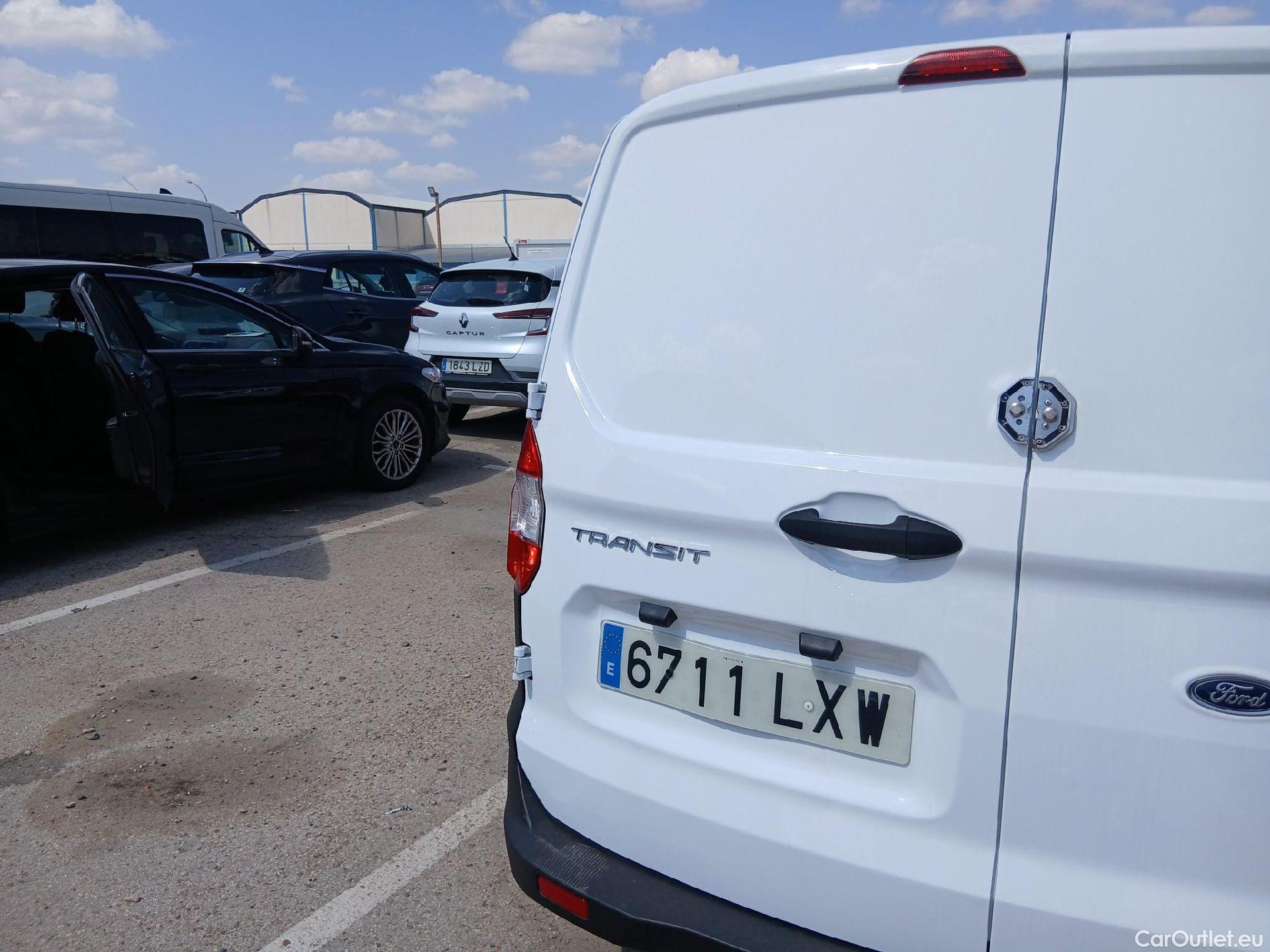  Ford  Transit FORD  Courier/2014/4P/furgón der.turis Van 1.5 TDCi 75kW Trend #20