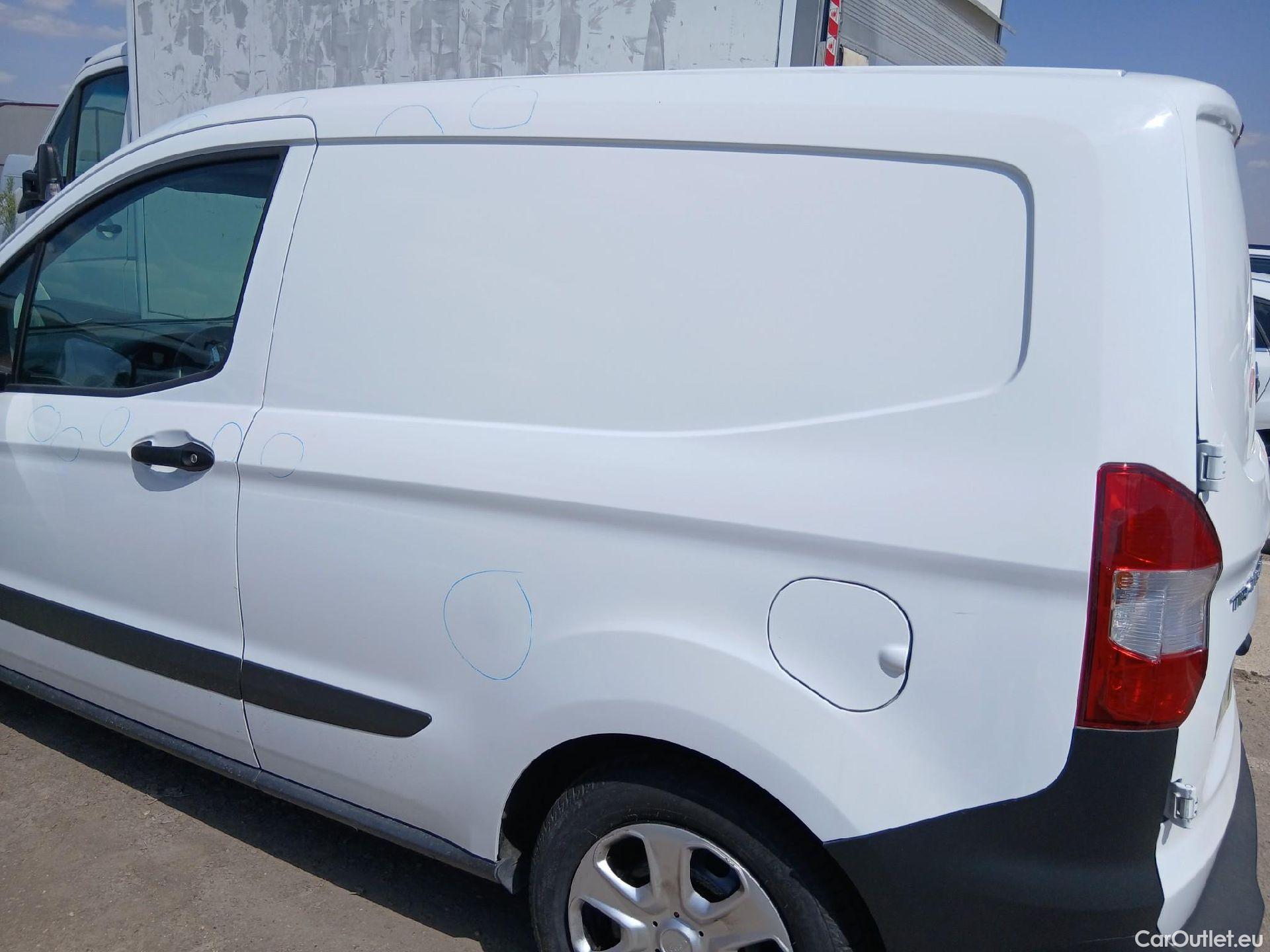  Ford  Transit FORD  Courier/2014/4P/furgón der.turis Van 1.5 TDCi 75kW Trend #17