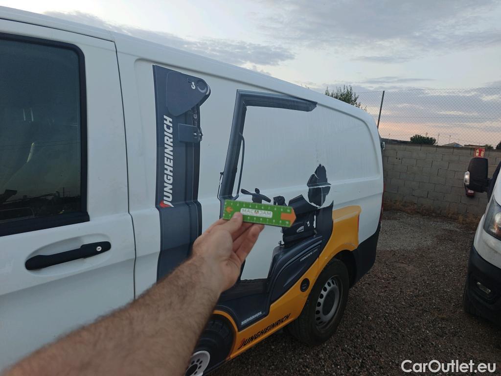  Mercedes  Vito MERCEDES-BENZ  / 2014 / 4P / furgón 111 CDI Larga #20