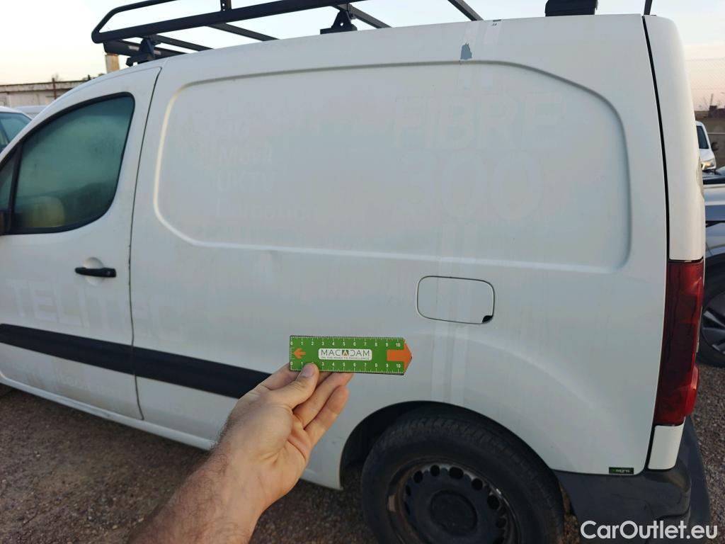  Citroen  Berlingo CITROEN  / 2015 / 3P / furgón derivado de turismo BlueHDI 74KW (100CV) (AC) #3