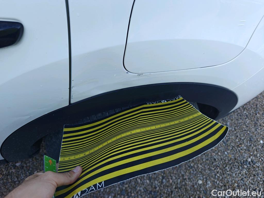  Citroen  C4 CITROEN  / 2020 / 5P / berlina con portón BlueHdi 110 S&S Live Pack #5