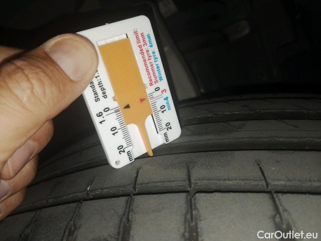  Volvo  XC60 VOLVO  2.0 T6 AWD Recharge Core Auto #2