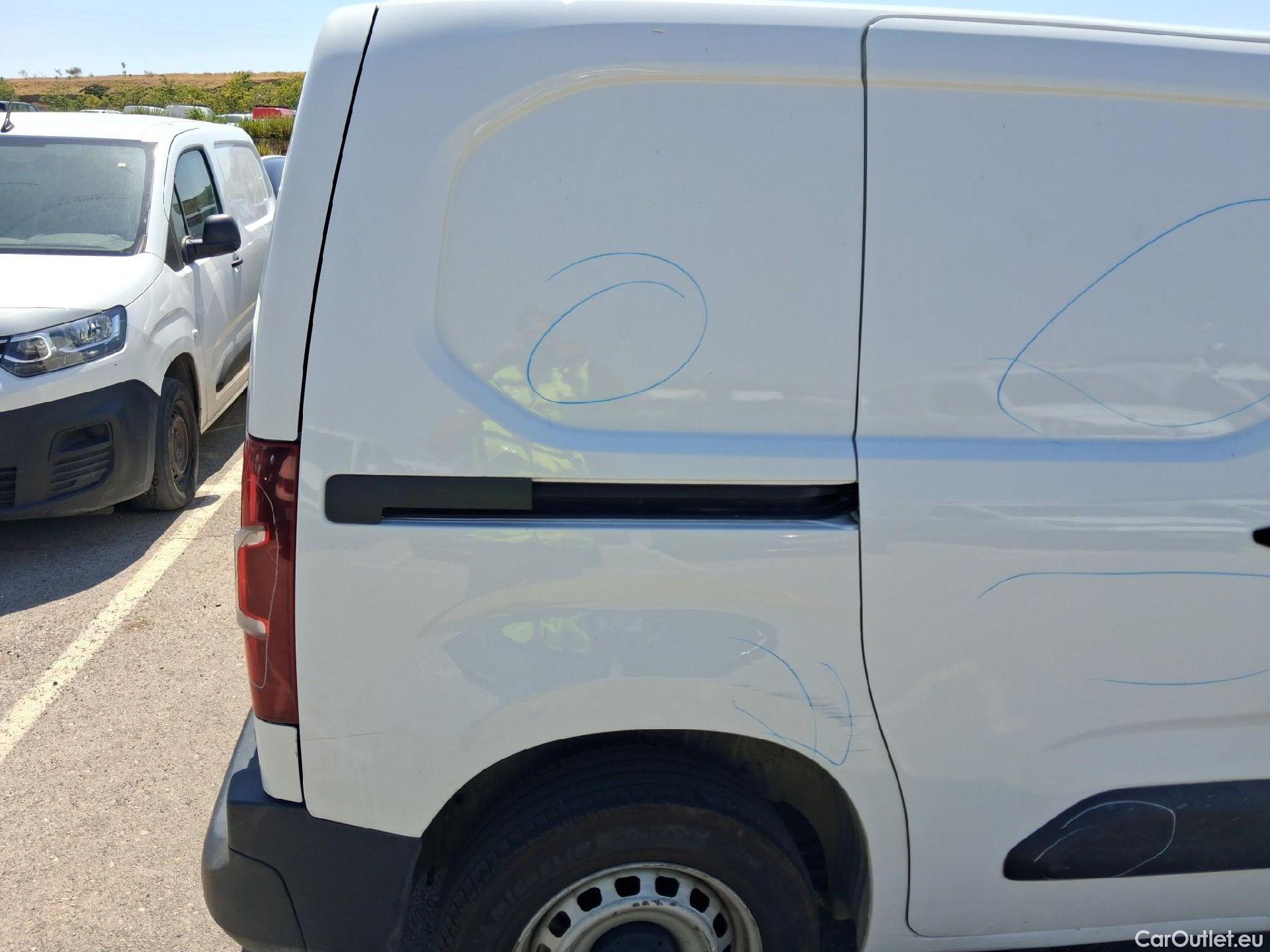  Opel  Combo OPEL  / 2018 / 3P / furgón derivado de turismo 1.5 TD 56kW (75CV) Express L H1 650kg #59