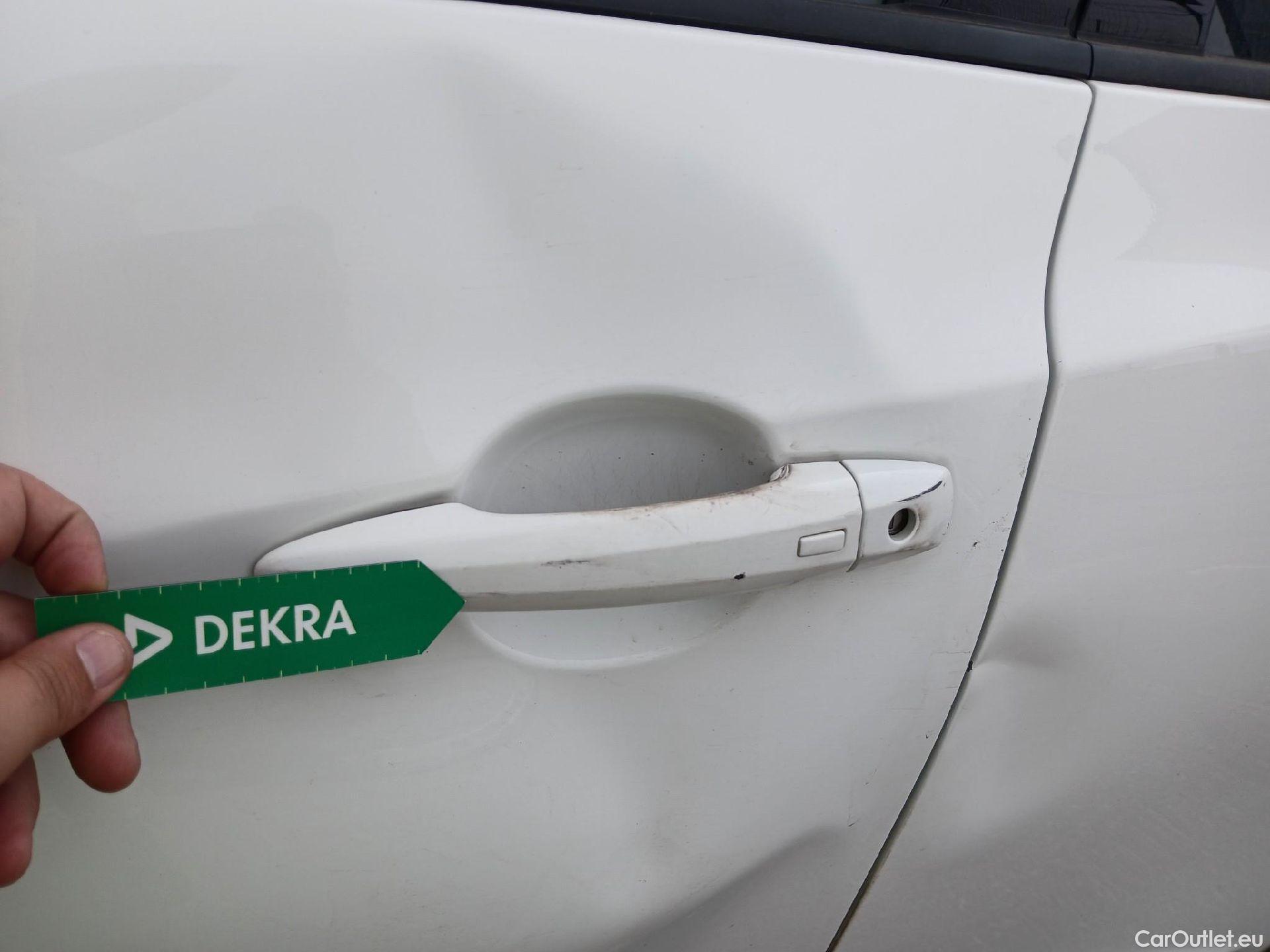  Nissan  Juke NISSAN  / 2019 / 5P / crossover 1.6 Hybrid 105kW (145CV) N-Connecta #24