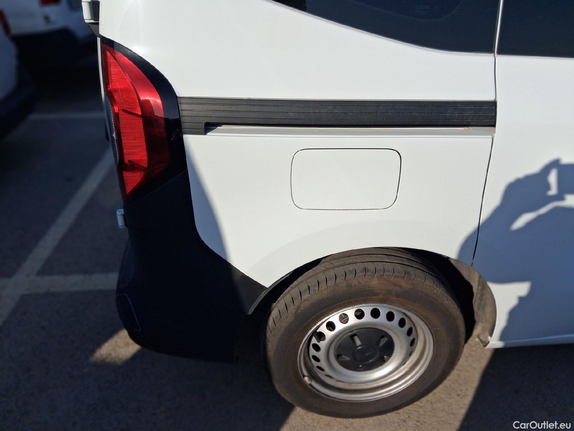  Mercedes  Citan MERCEDES-BENZ  / 2021 / 5P / monovolumen compacto 110 CDI 70kW Tourer Base Largo #47