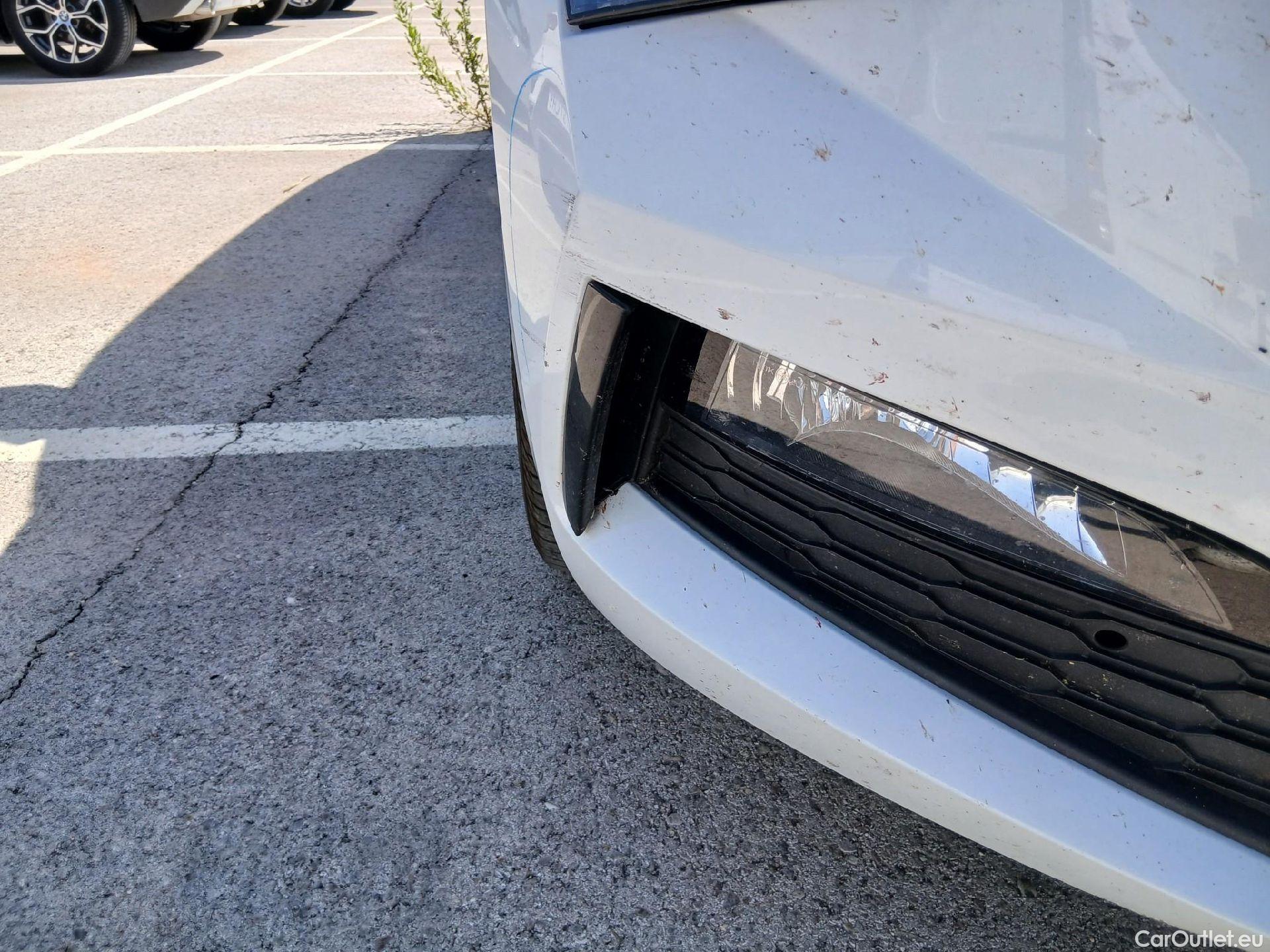  Skoda  Scala SKODA  / 2019 / 5P / berlina con portón 1.0 TSI 81KW (110 CV) Ambition #8