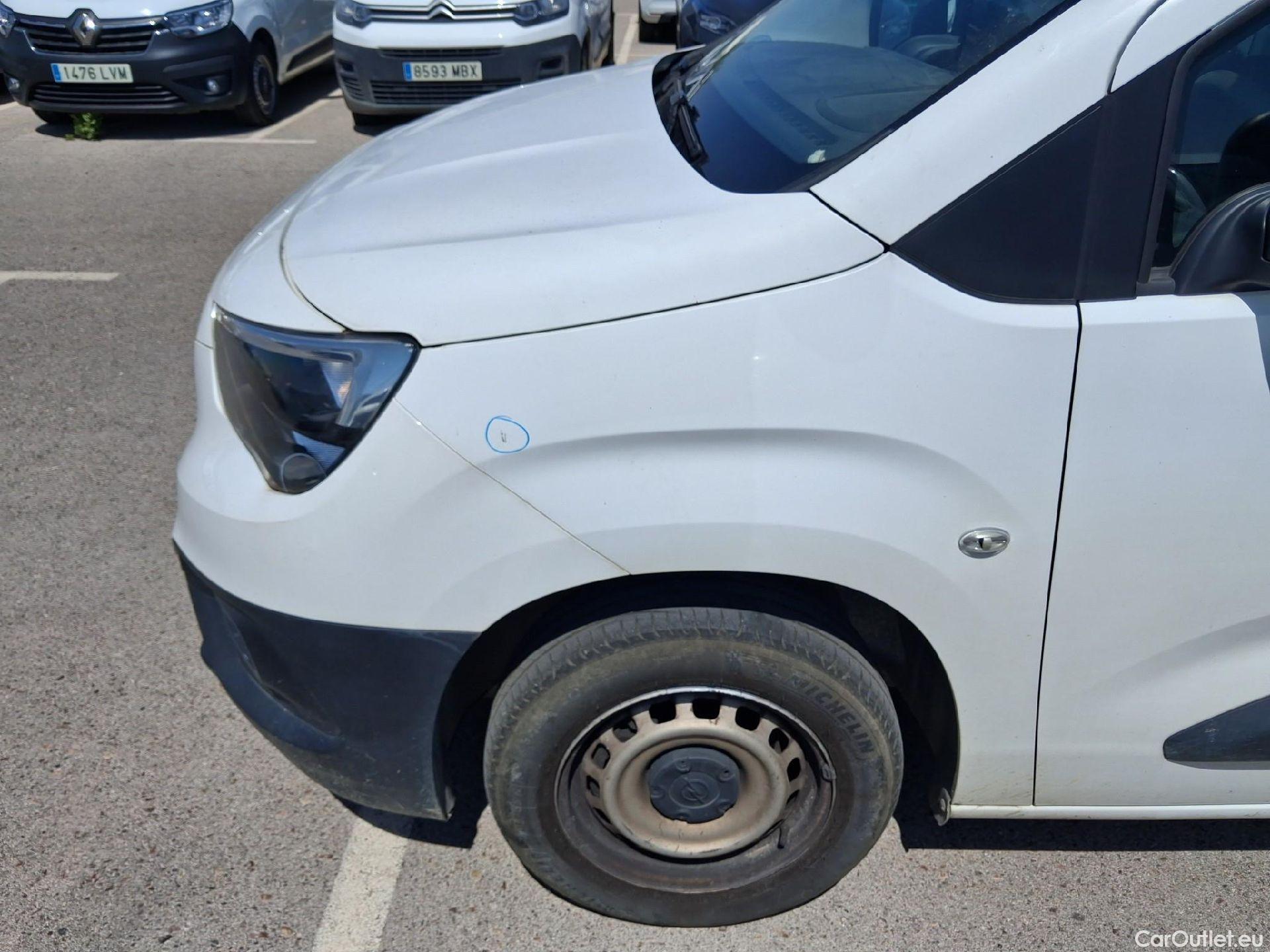  Opel  Combo OPEL  / 2018 / 3P / furgón derivado de turismo 1.5 TD 56kW (75CV) Express L H1 650kg #29