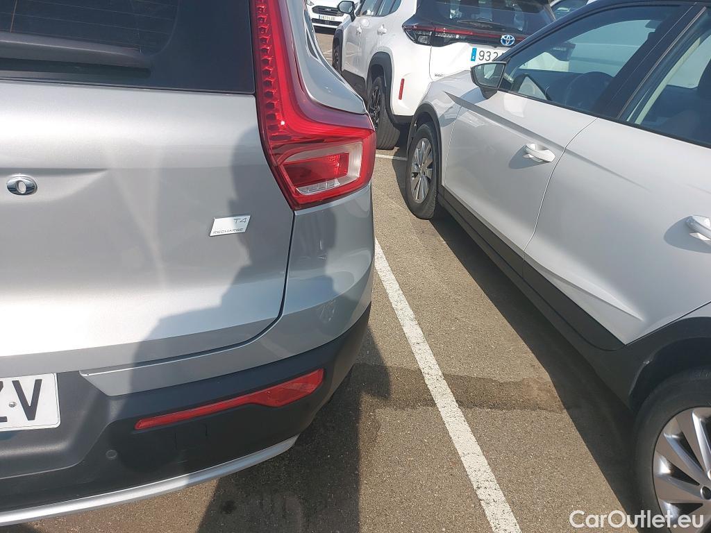  Volvo  XC 40 VOLVO XC40 / 2021 / 5P / todoterreno 1.5 T4 Twin Recharge Core Auto #26