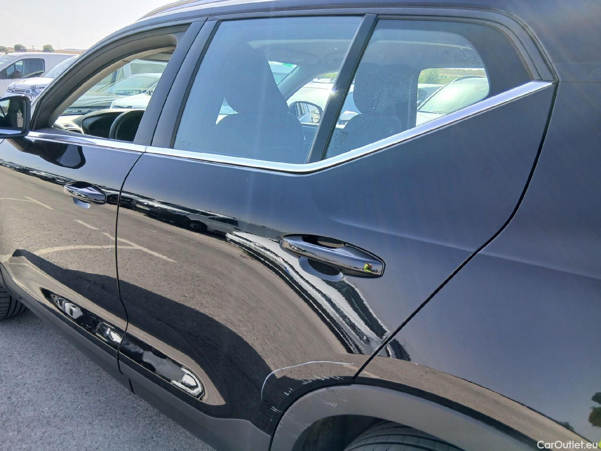  Volvo  XC 40 VOLVO XC40 / 2021 / 5P / todoterreno 1.5 T4 Recharge PHEV Essential Auto #18
