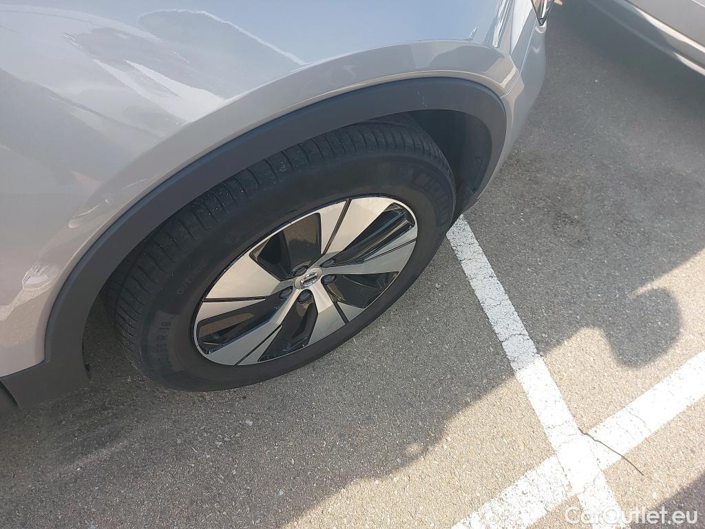  Volvo  XC 40 VOLVO XC40 / 2021 / 5P / todoterreno 1.5 T4 Twin Recharge Core Auto #3