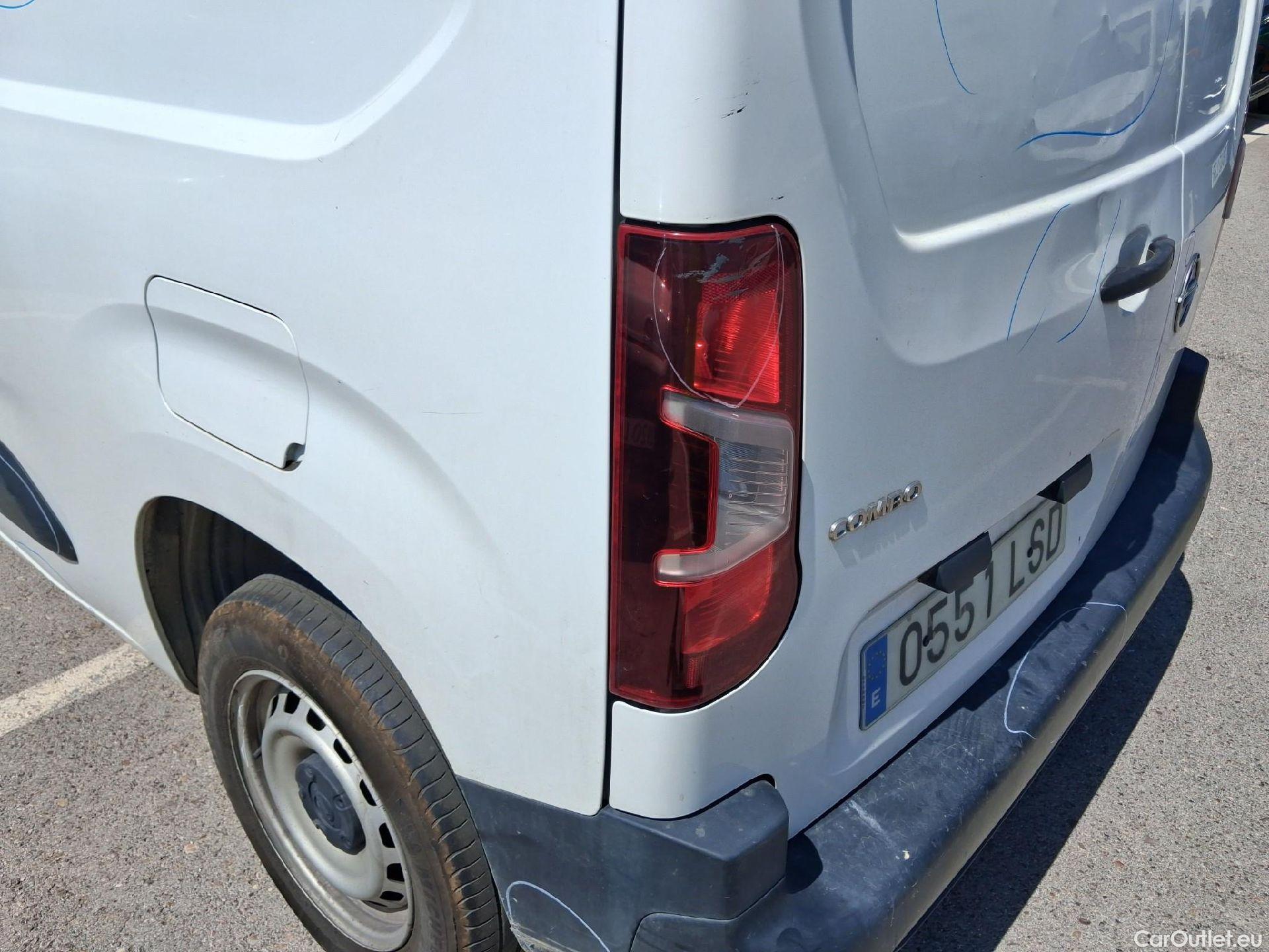  Opel  Combo OPEL  / 2018 / 3P / furgón derivado de turismo 1.5 TD 56kW (75CV) Express L H1 650kg #50