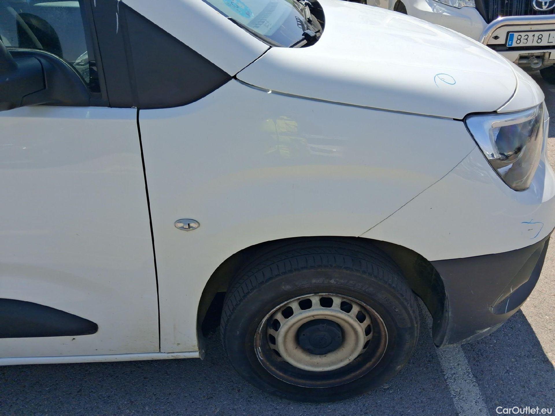  Opel  Combo OPEL  / 2018 / 3P / furgón derivado de turismo 1.5 TD 56kW (75CV) Express L H1 650kg #71