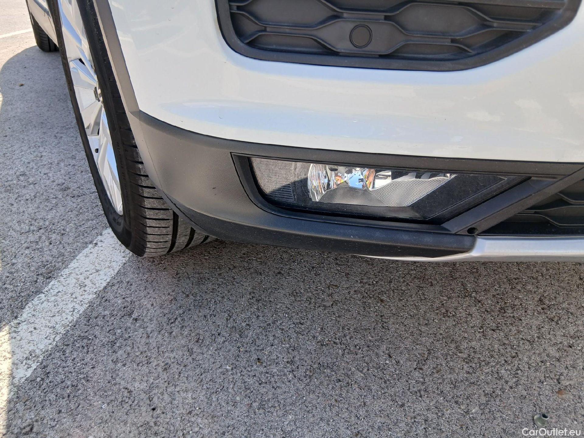 Volkswagen  T-ROC VOLKSWAGEN  / 2017 / 5P / todoterreno Advance 1.0 TSI 85kW (115CV) (CX) #10