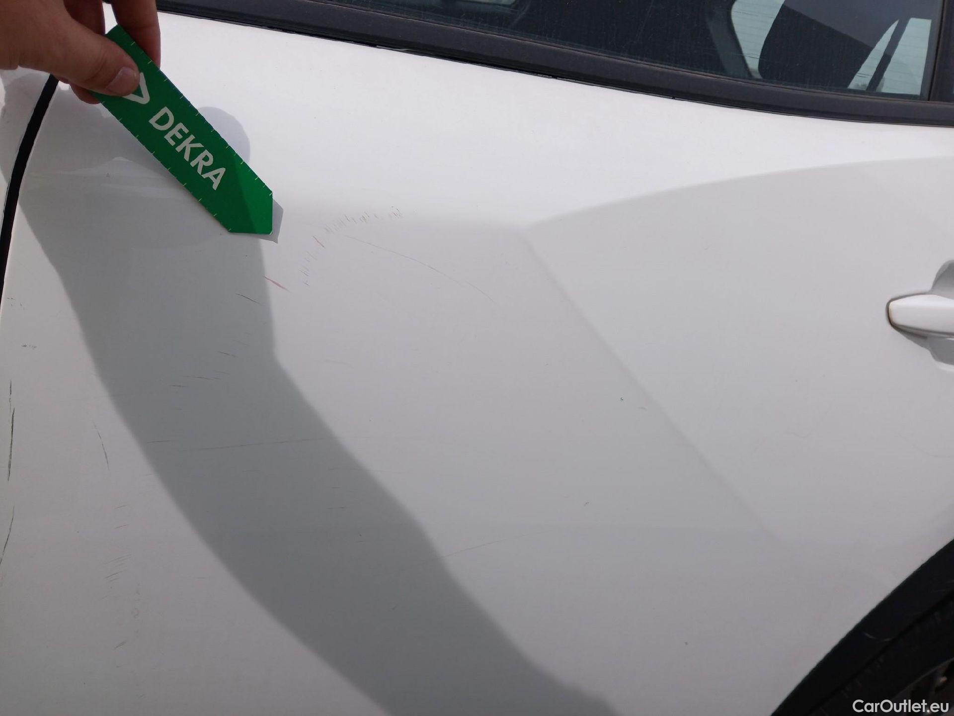  Peugeot  2008 PEUGEOT  / 2019 / 5P / todoterreno Active Pack Puretech 100 S&S BVM6 #33