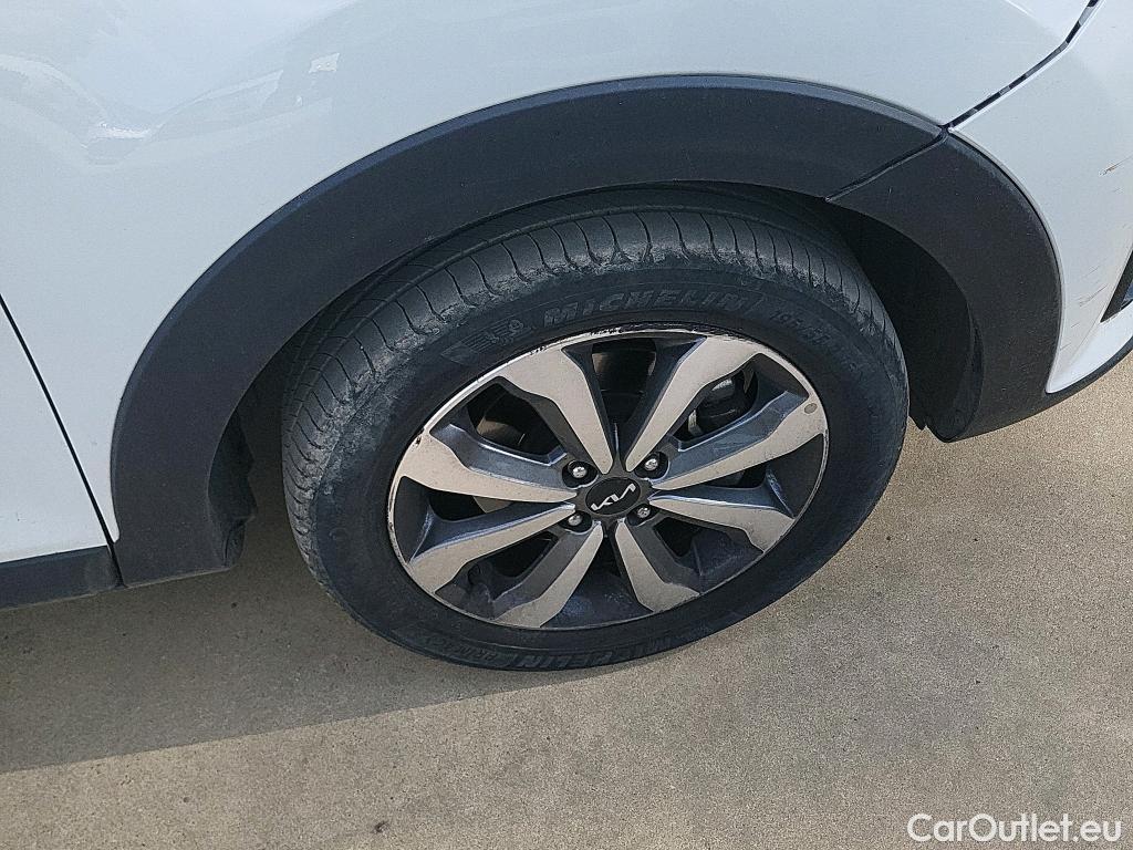  KIA  STONIC KIA  / 2017 / 5P / todoterreno 1.0 T-GDi 88kW (120CV) MHEV iMT Drive #1