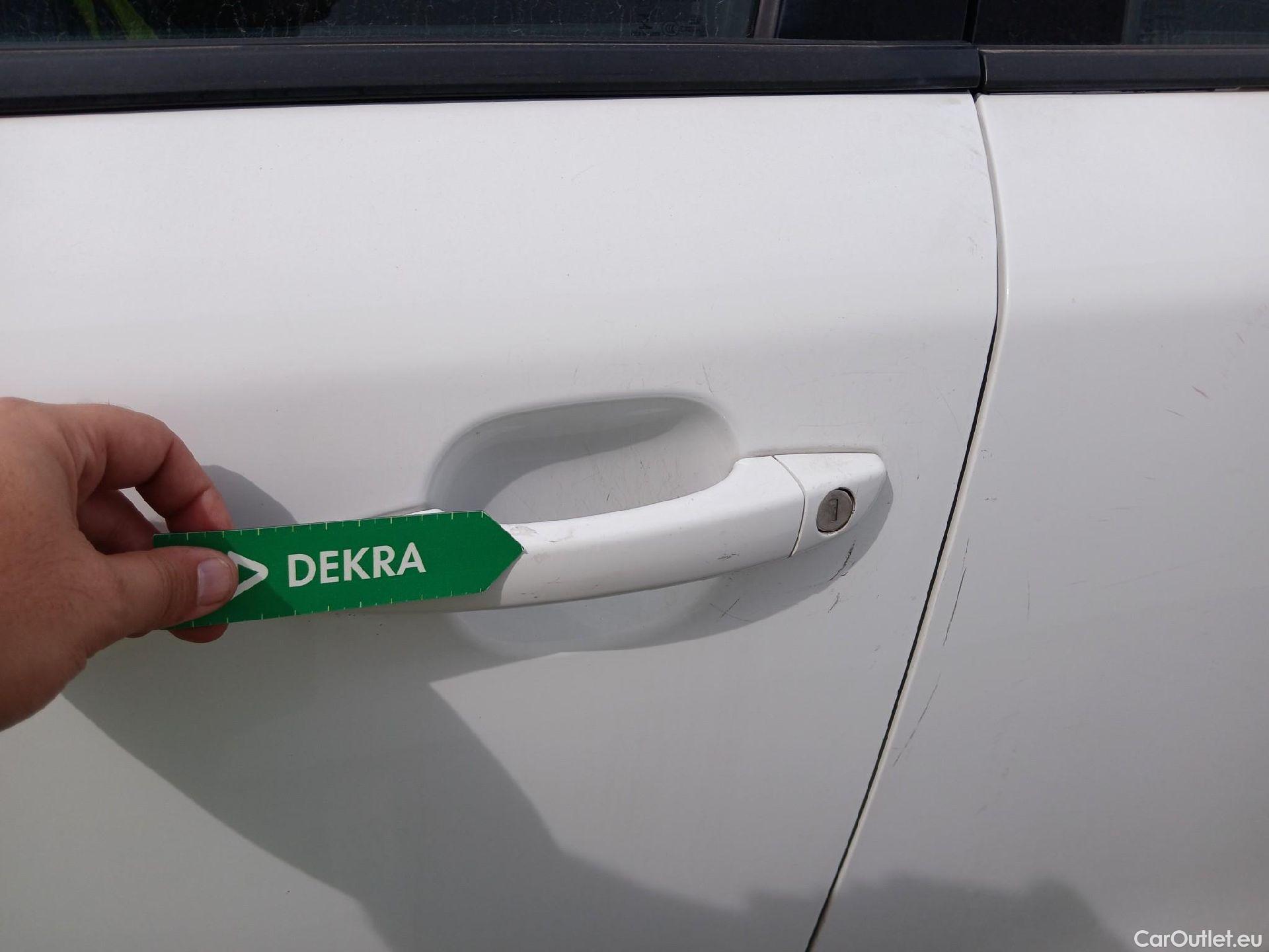  Peugeot  2008 PEUGEOT  / 2019 / 5P / todoterreno Active Pack Puretech 100 S&S BVM6 #31