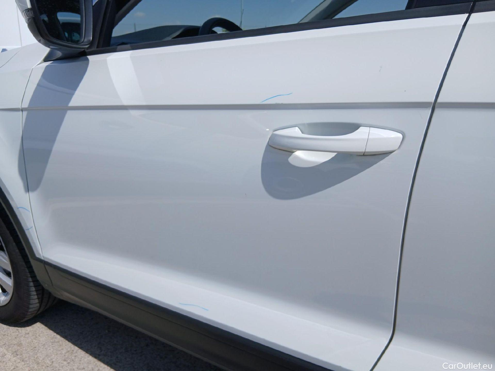  Volkswagen  T-ROC VOLKSWAGEN  / 2017 / 5P / todoterreno Advance 1.0 TSI 85kW (115CV) (CX) #15