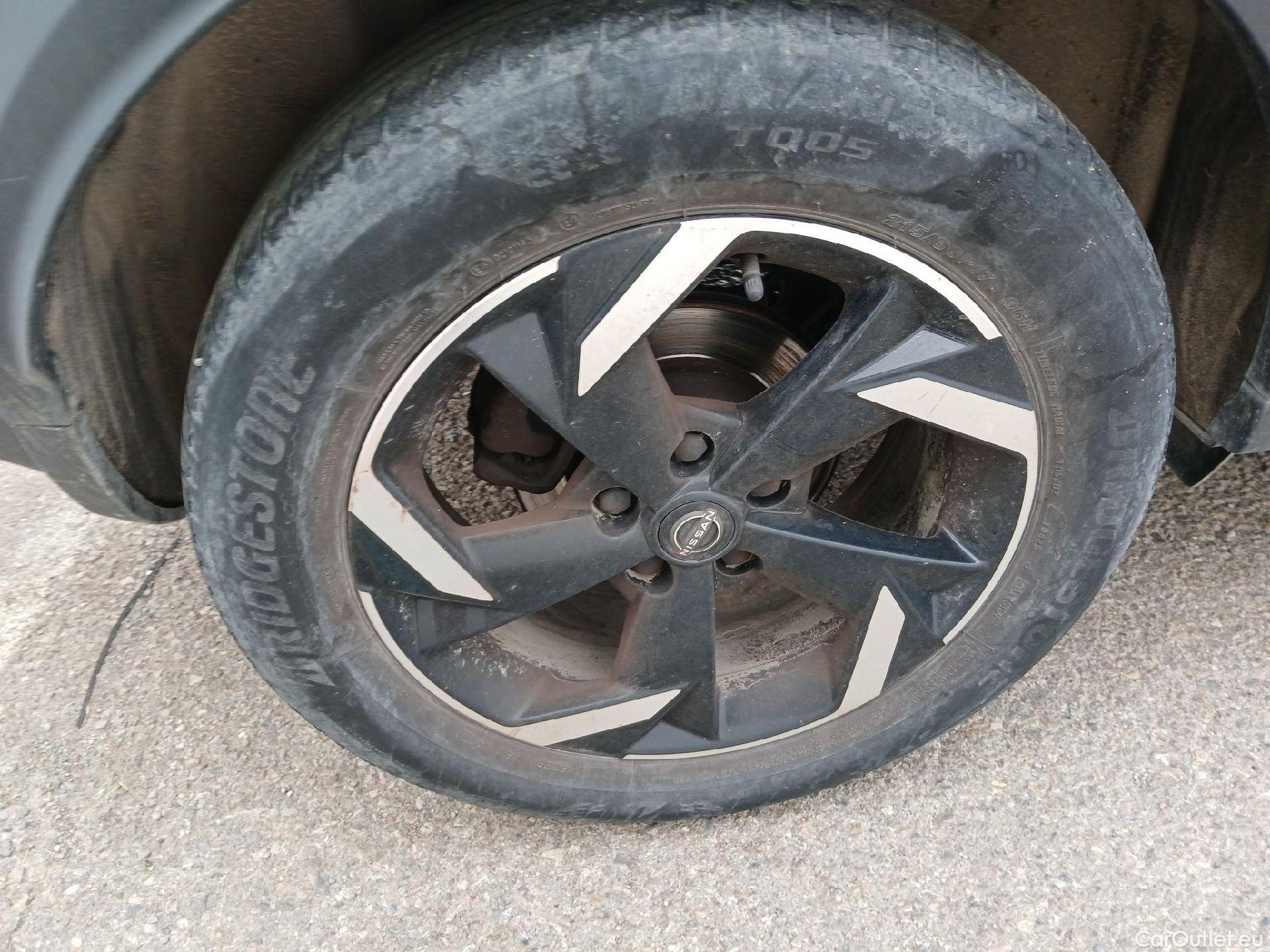  Nissan  Juke NISSAN  / 2019 / 5P / crossover 1.6 Hybrid 105kW (145CV) N-Connecta #38