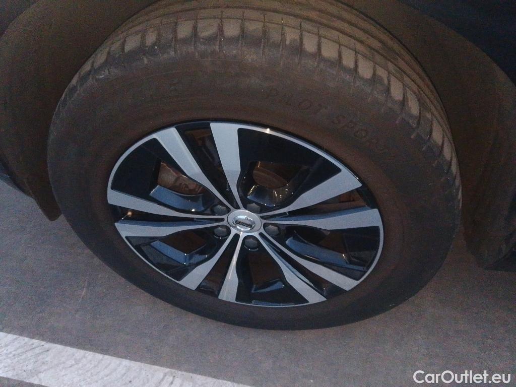  Volvo  XC60 VOLVO  2.0 T6 AWD Recharge Core Auto #1