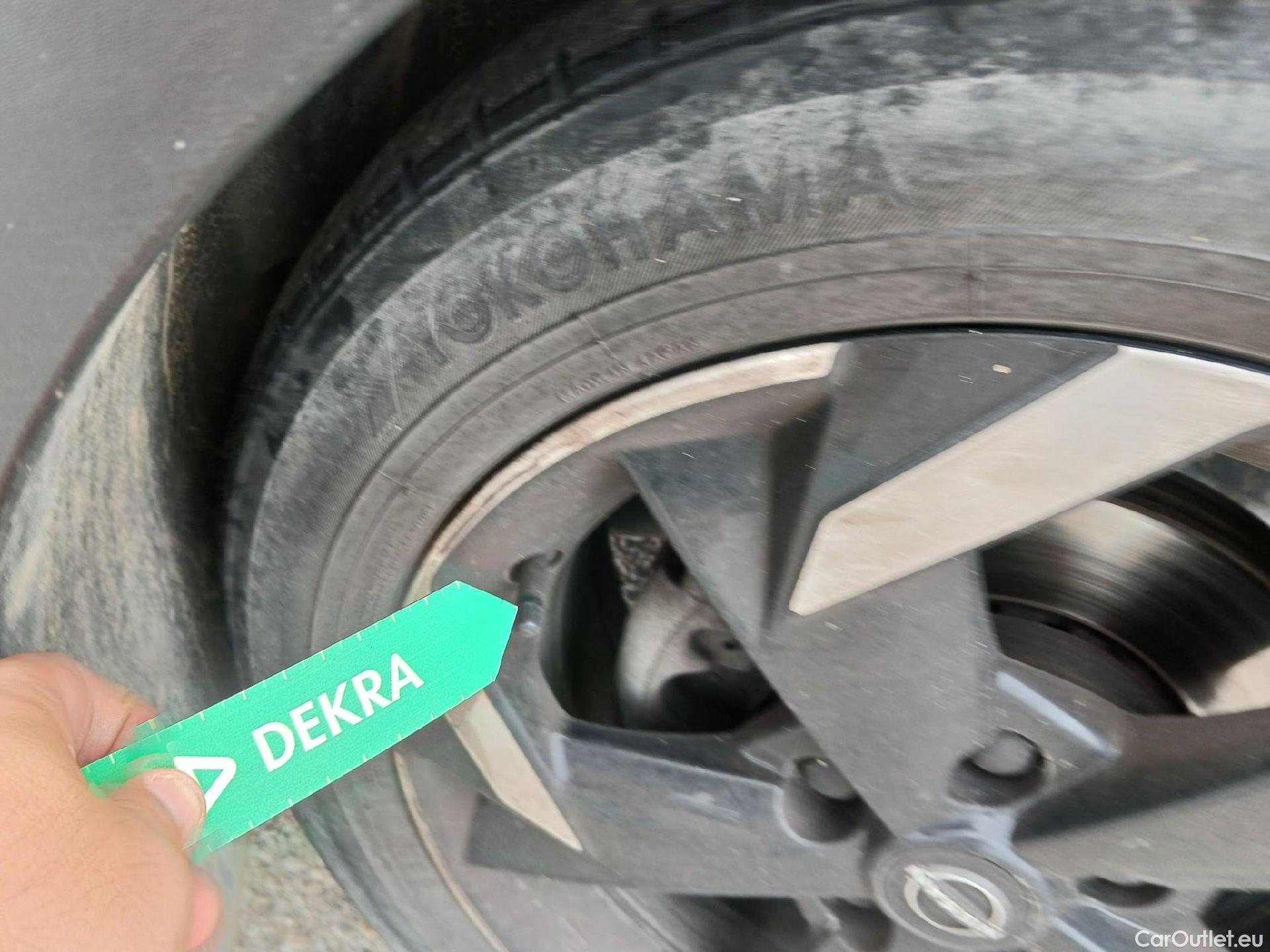  Nissan  Juke NISSAN  / 2019 / 5P / crossover 1.6 Hybrid 105kW (145CV) N-Connecta #16