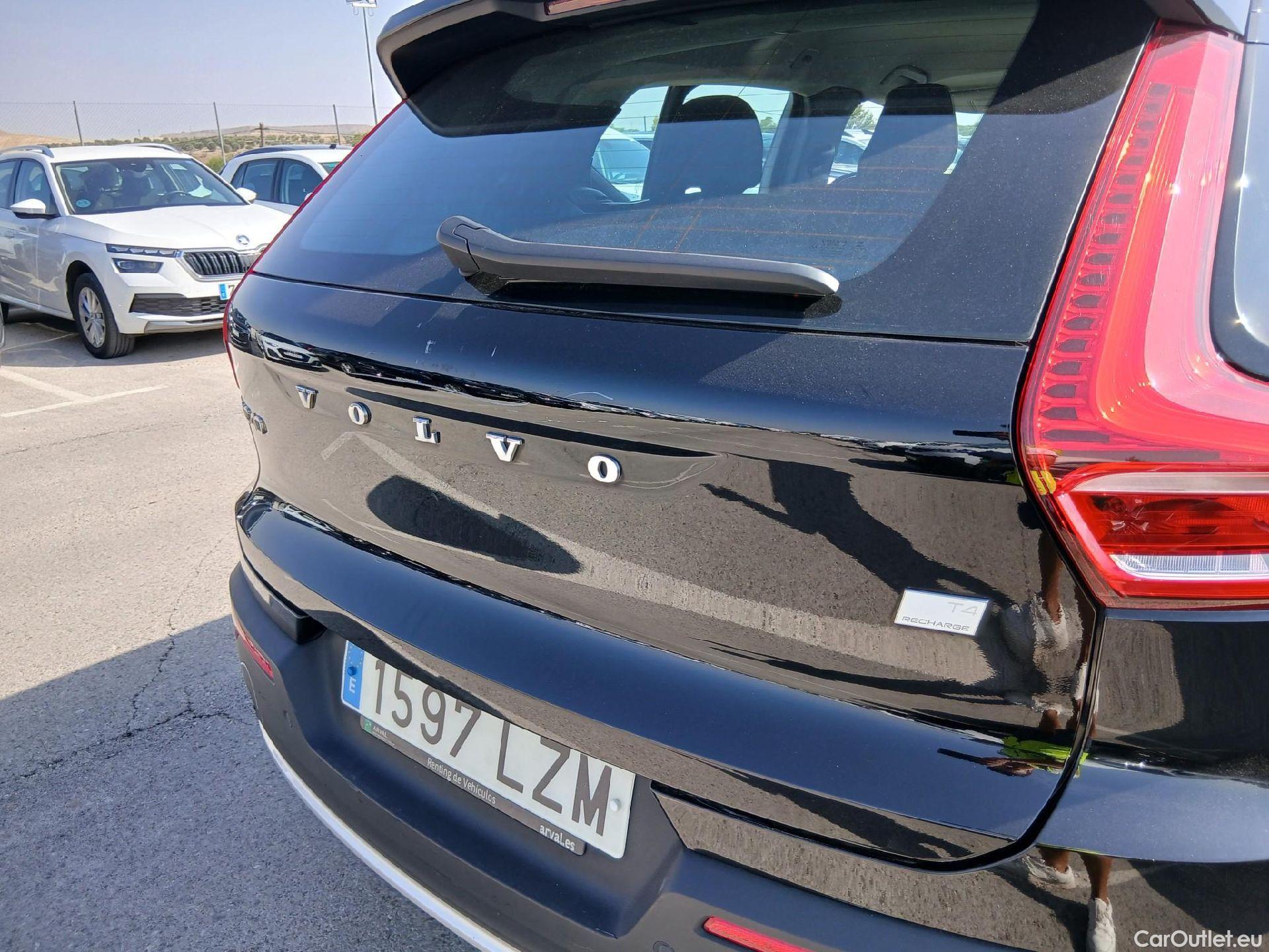  Volvo  XC 40 VOLVO XC40 / 2021 / 5P / todoterreno 1.5 T4 Recharge PHEV Essential Auto #32