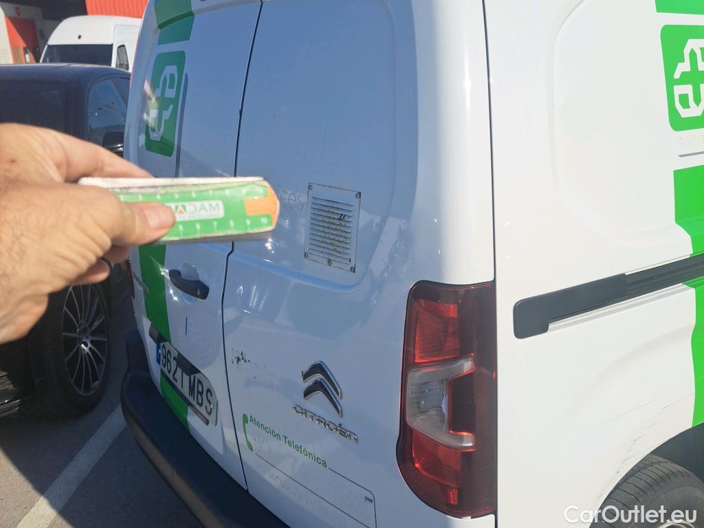  Citroen  Berlingo CITROEN  / 2018 / 4P / furgón derivado de turismo Talla M BlueHDi 100 #13