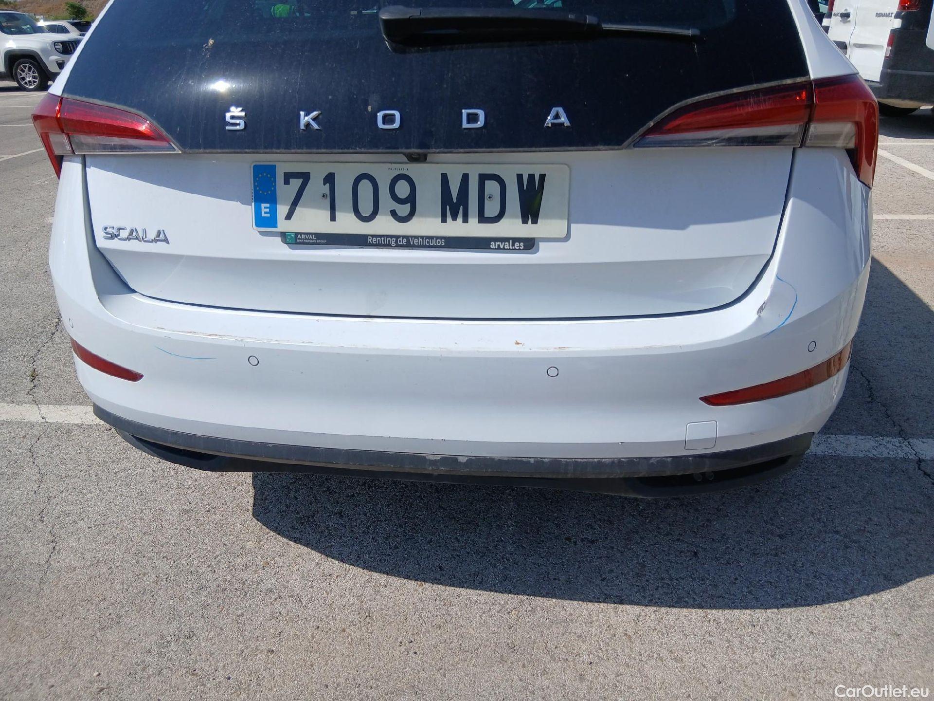  Skoda  Scala SKODA  / 2019 / 5P / berlina con portón 1.0 TSI 81KW (110 CV) Ambition #24