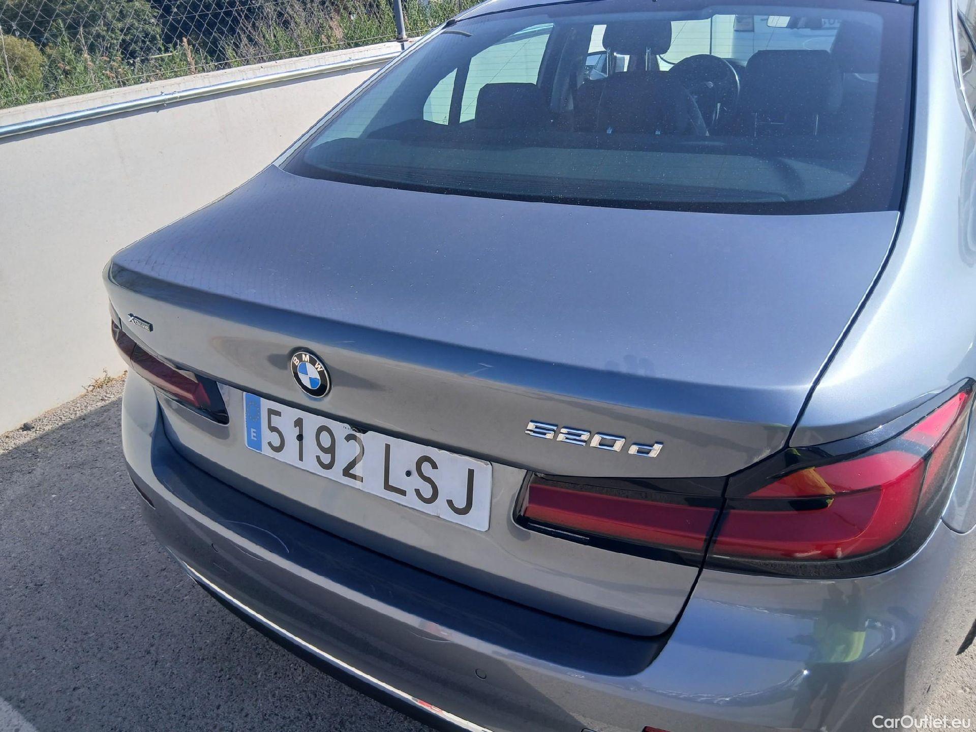 Bmw  Serie 5 BMW  / 2020 / 4P / sedán 520dA xDrive #23