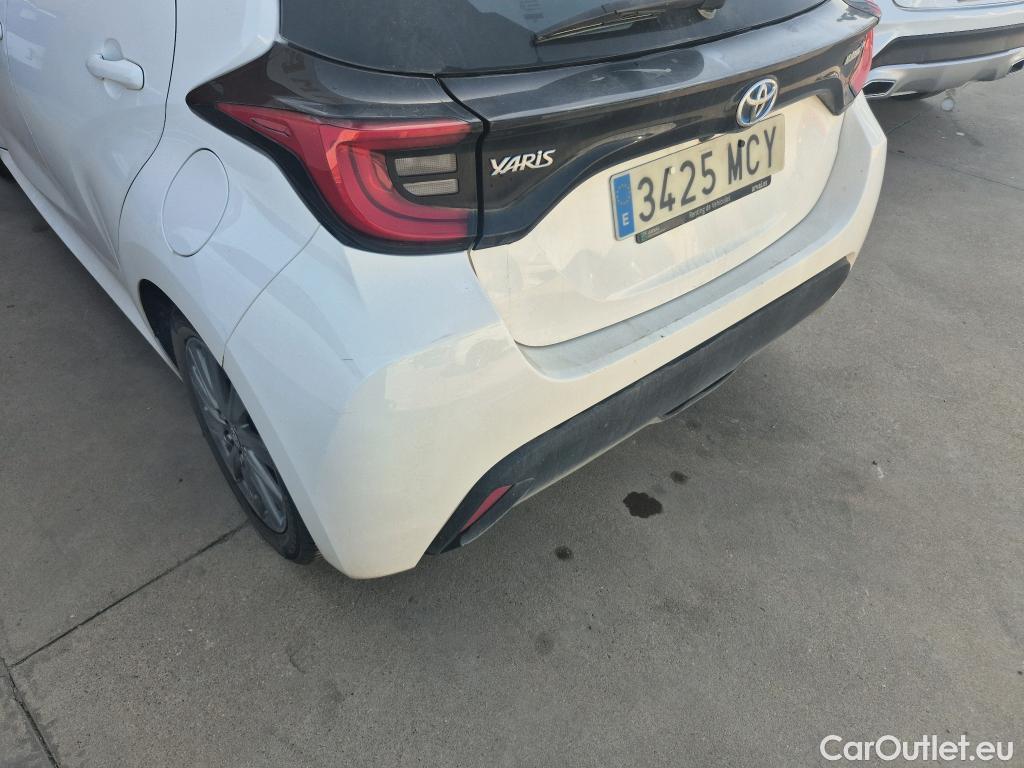  Toyota  Yaris TOYOTA  / 2020 / 5P / berlina con portón 1.5 120H Active Tech #8