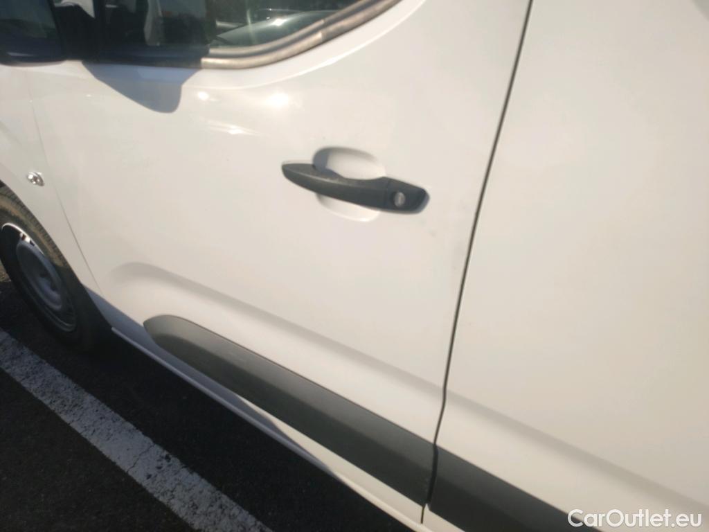  Citroen  Berlingo CITROEN  / 2018 / 3P / furgón derivado de turismo Talla M BlueHDi 100 CONTROL (AC2) #10