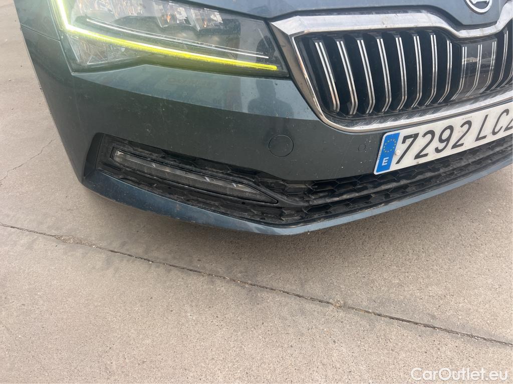  Skoda  Superb SKODA  / 2019 / 5P / familiar Combi 2.0 TDI 110kW (150CV) DSG Ambition #26