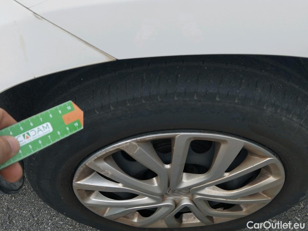  Citroen  Berlingo CITROEN  / 2018 / 5P / monovolumen compacto Talla M BlueHDi 100 S&S FEEL #25