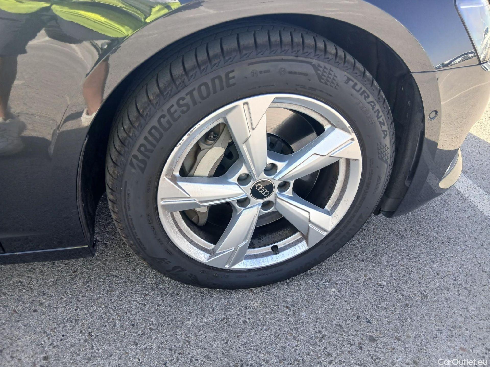  Audi  A6 AUDI  / 2018 / 4P / sedán 50 TFSIe quattro S tronic Sport Competit #30