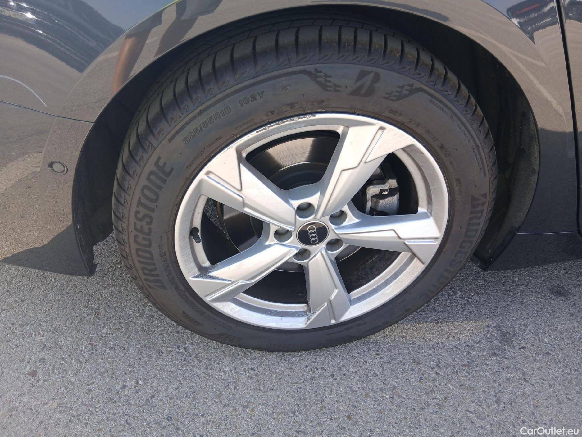  Audi  A6 AUDI  / 2018 / 4P / sedán 50 TFSIe quattro S tronic Sport Competit #24