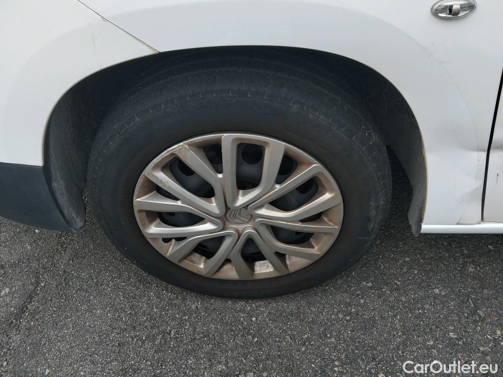  Citroen  Berlingo CITROEN  / 2018 / 5P / monovolumen compacto Talla M BlueHDi 100 S&S FEEL #43