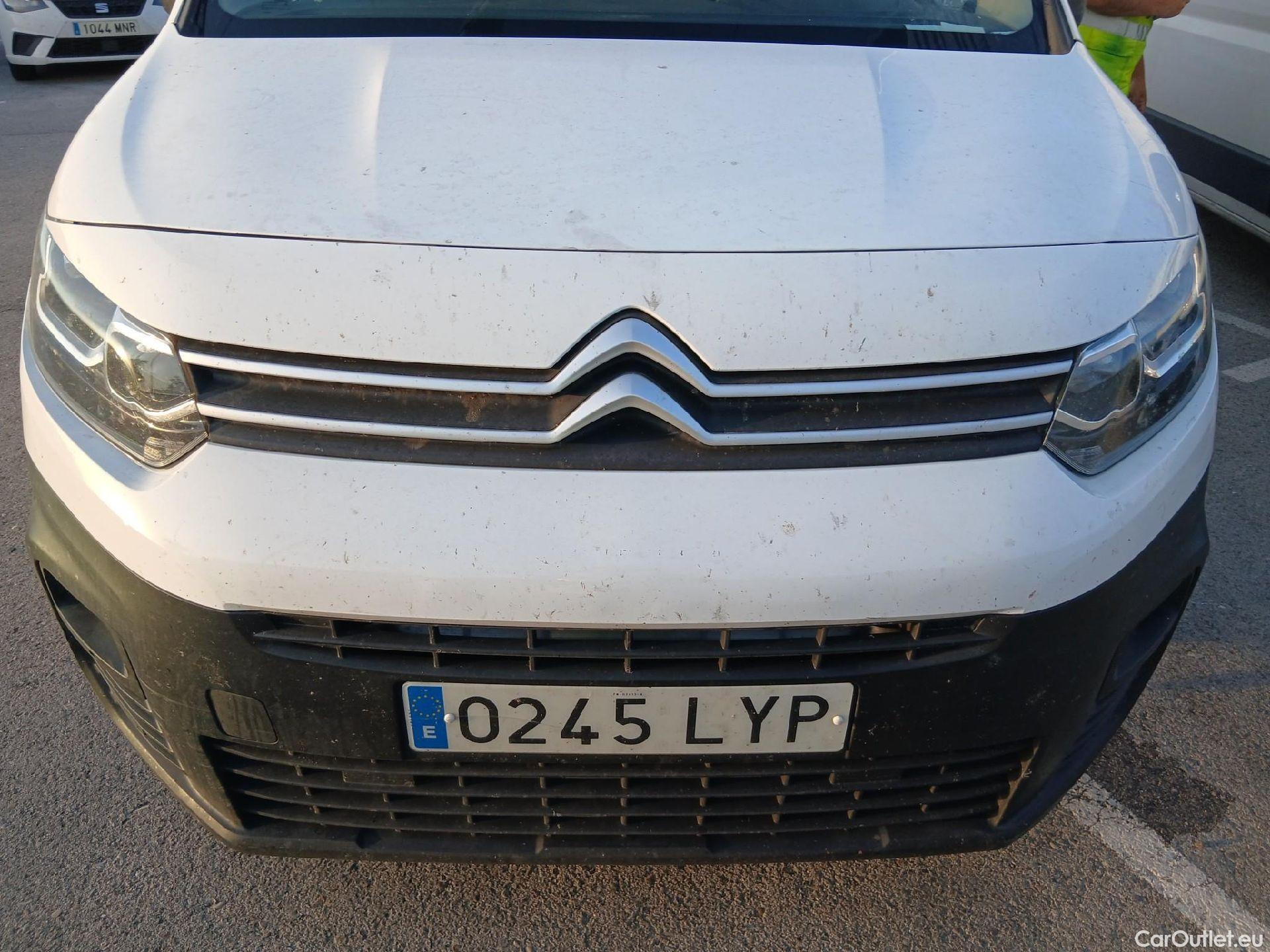  Citroen  Berlingo CITROEN  / 2018 / 3P / furgón derivado de turismo Talla M BlueHDi 100 CONTROL (AC2) #4