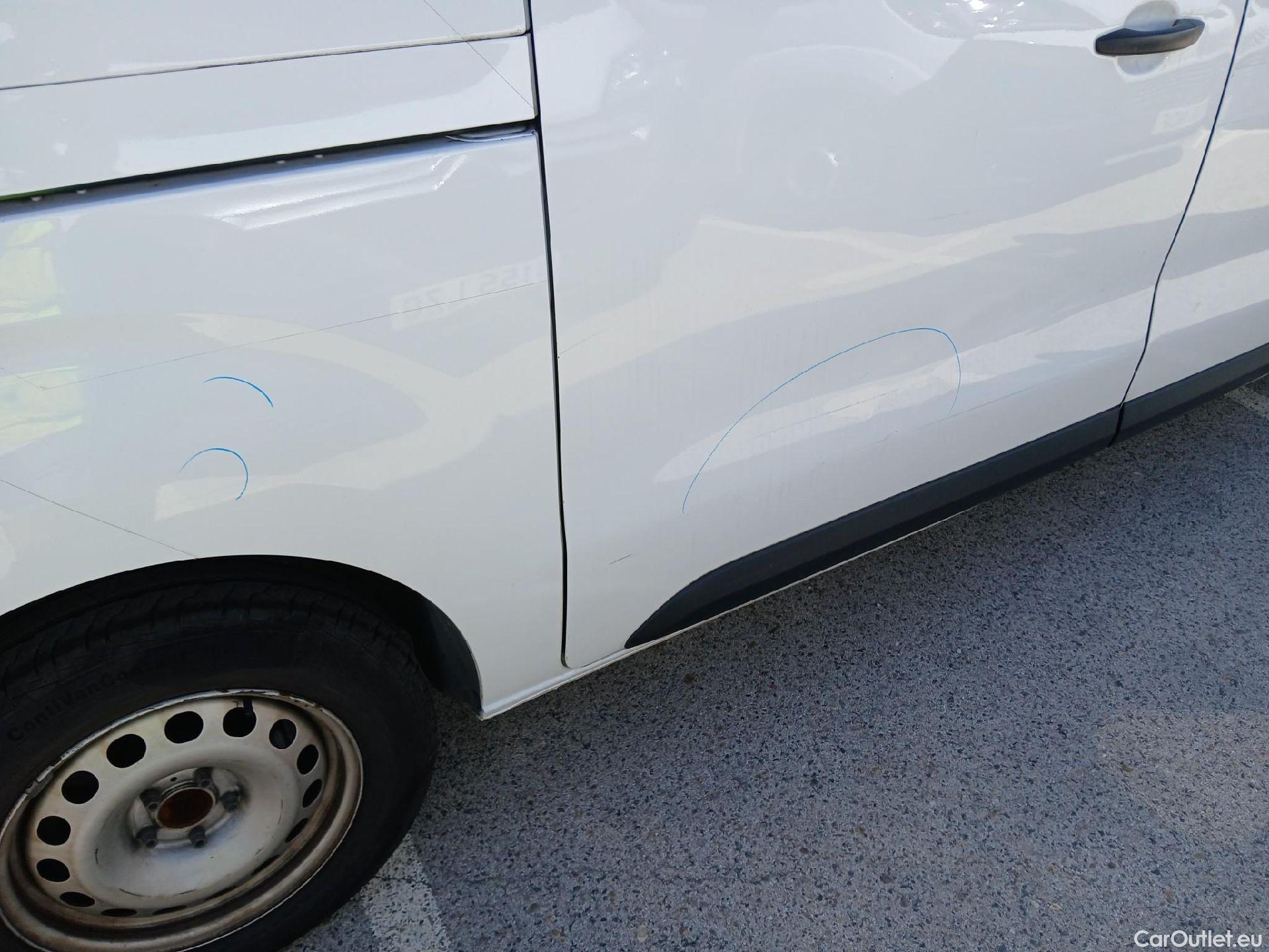  Peugeot  Expert PEUGEOT  / 2016 / 4P / furgón Furgón Pro 1.5 BlueHDi 120 Standard #38