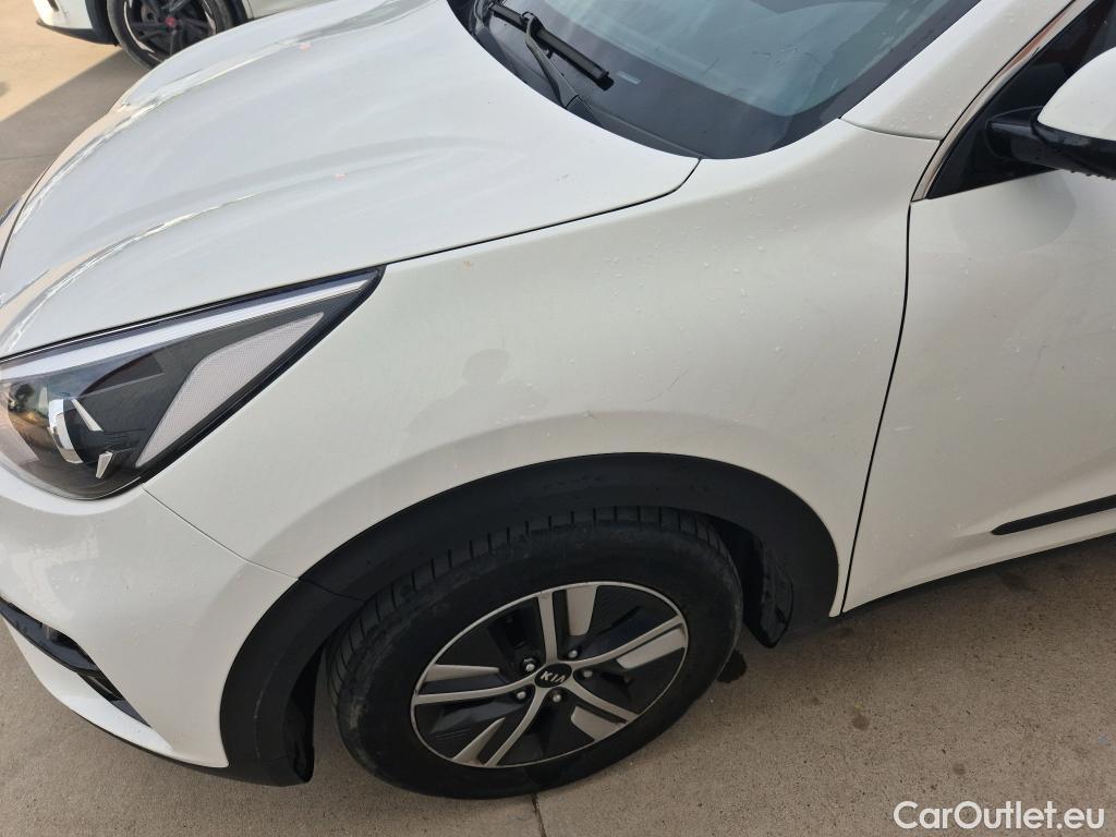  KIA  Niro KIA  / 2019 / 5P / crossover 1.6 GDi HEV 104kW (141CV) Drive #23